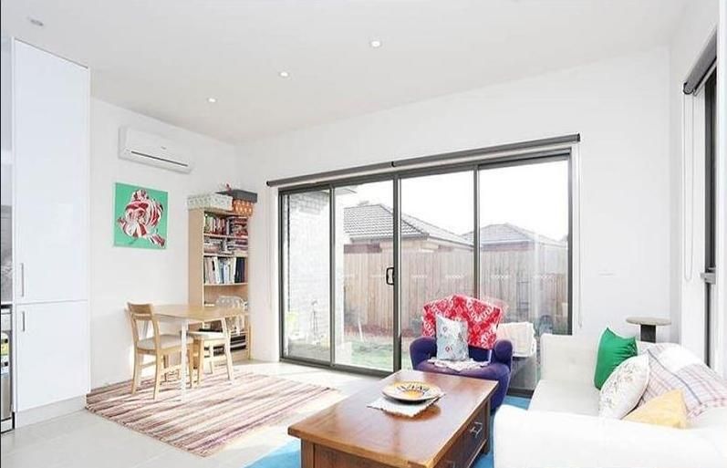 1/3 Gooch Close, Sydenham, VIC 3037