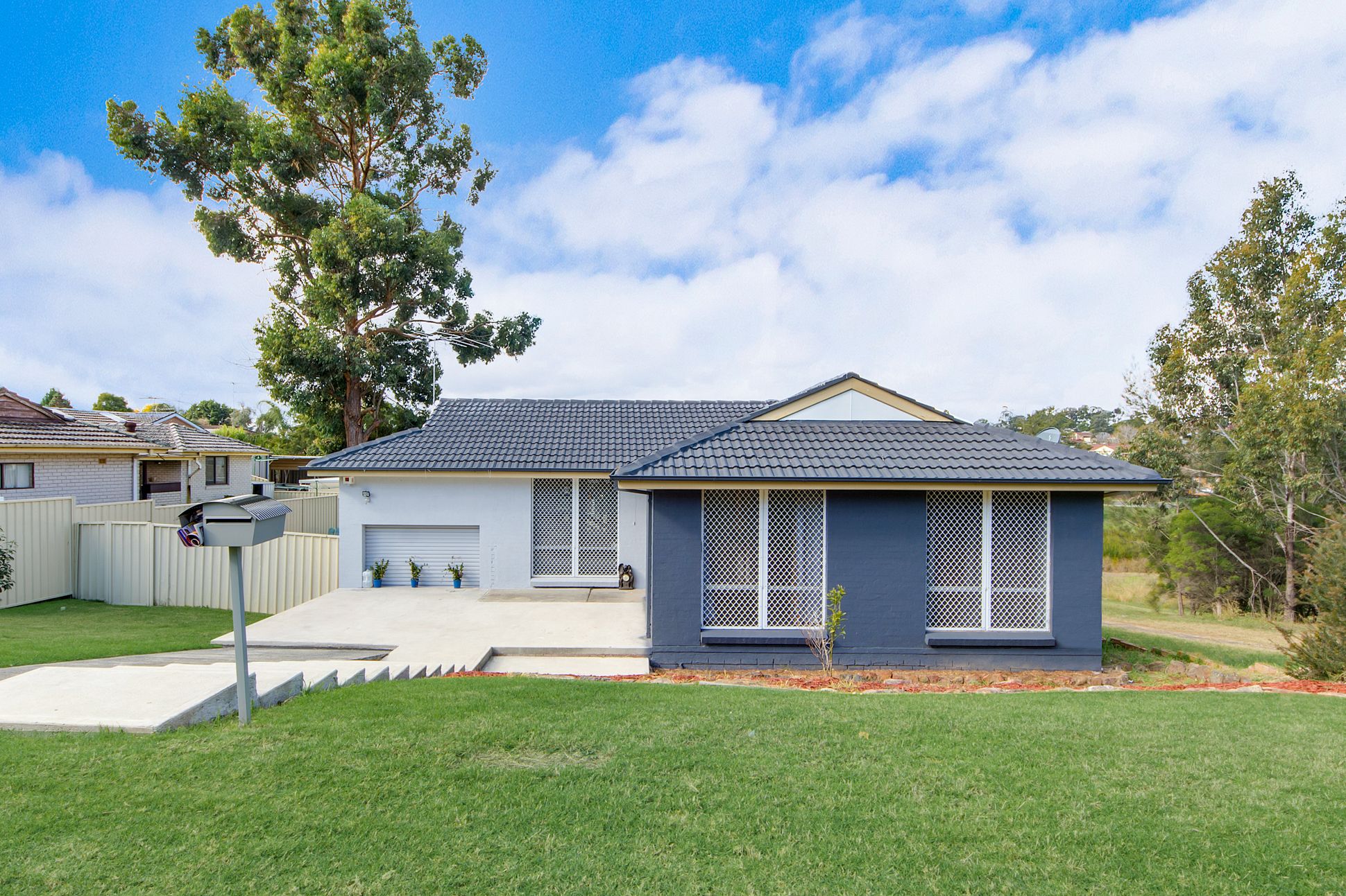Ambarvale, NSW 2560