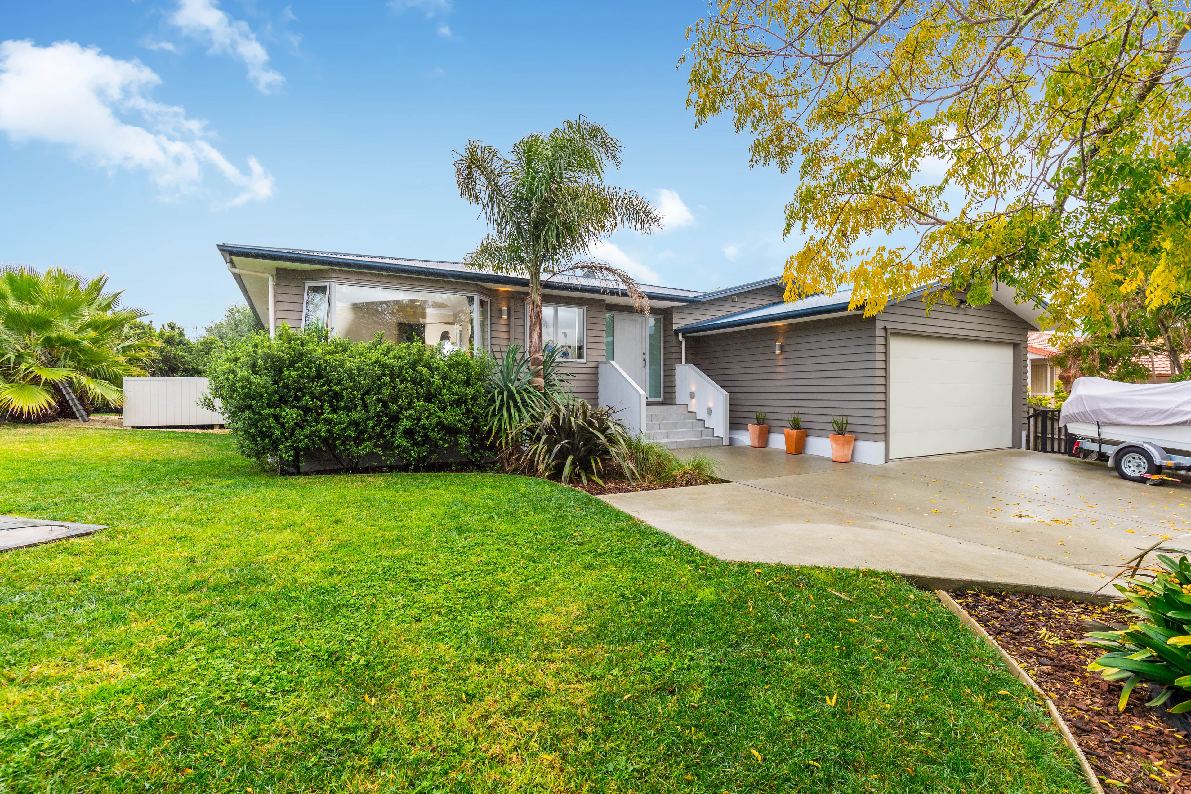 5 Glesan Place, Beachlands, Manukau City