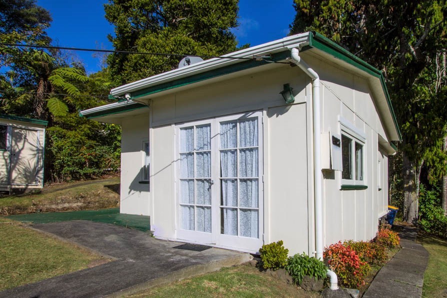 51 Minnehaha Avenue, Titirangi, Waitakere City