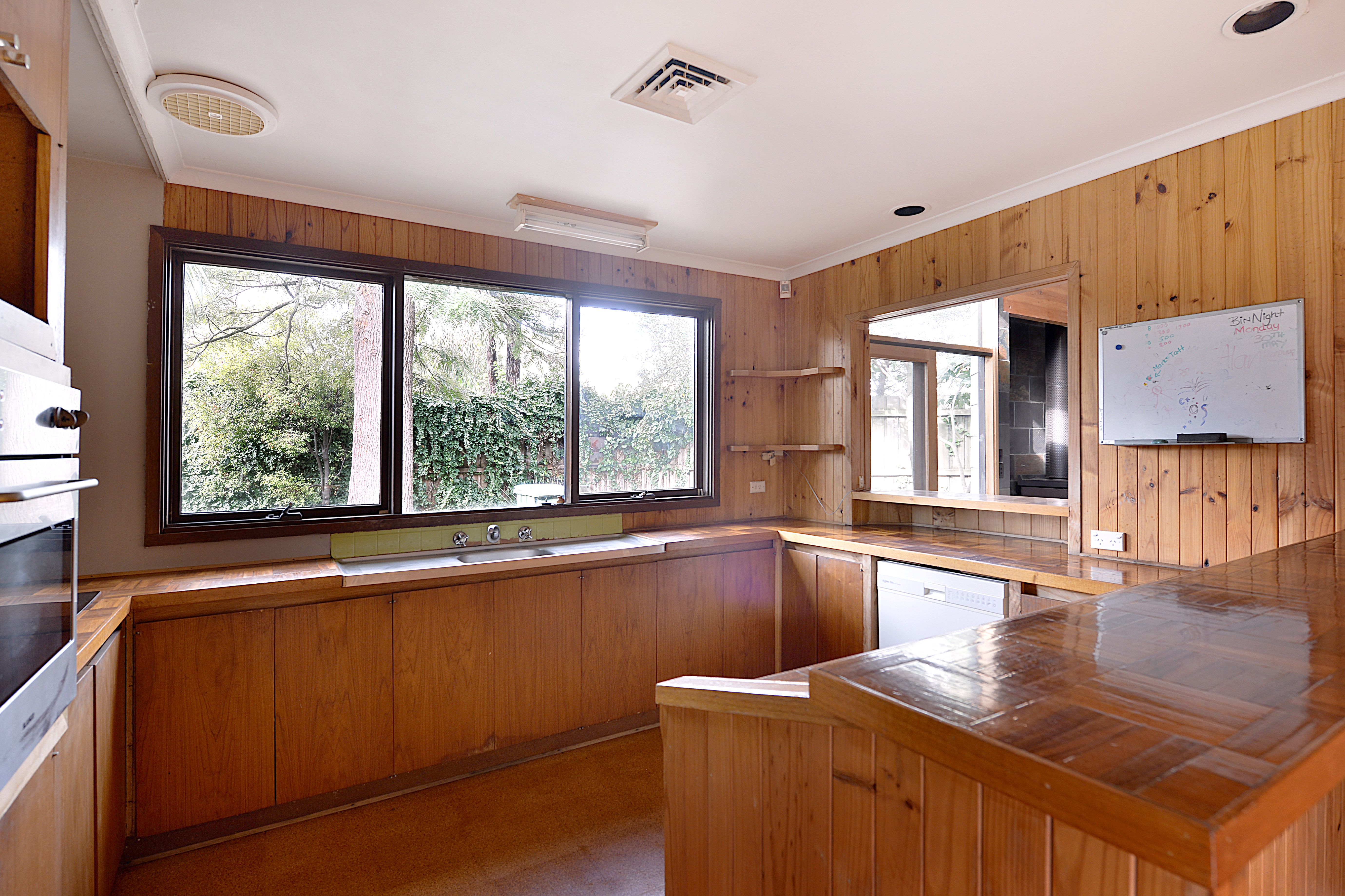 12 Bungalook Road East, Bayswater North, VIC 3153