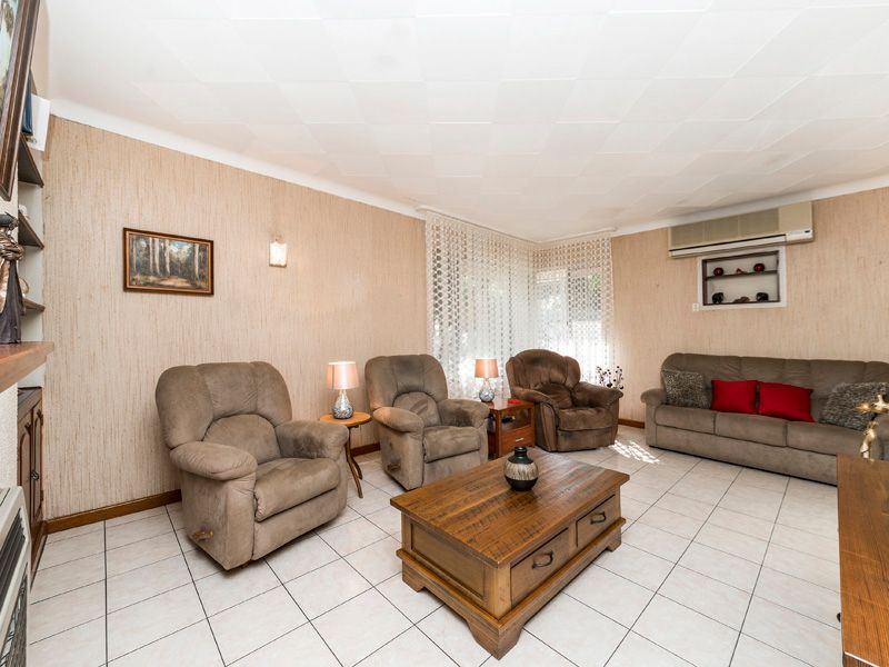 137 Calista Avenue, Calista, WA 6167