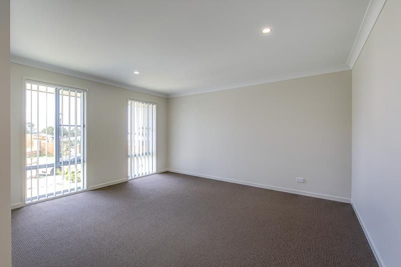 8 Moonie Crescent, Brassall, QLD 4305