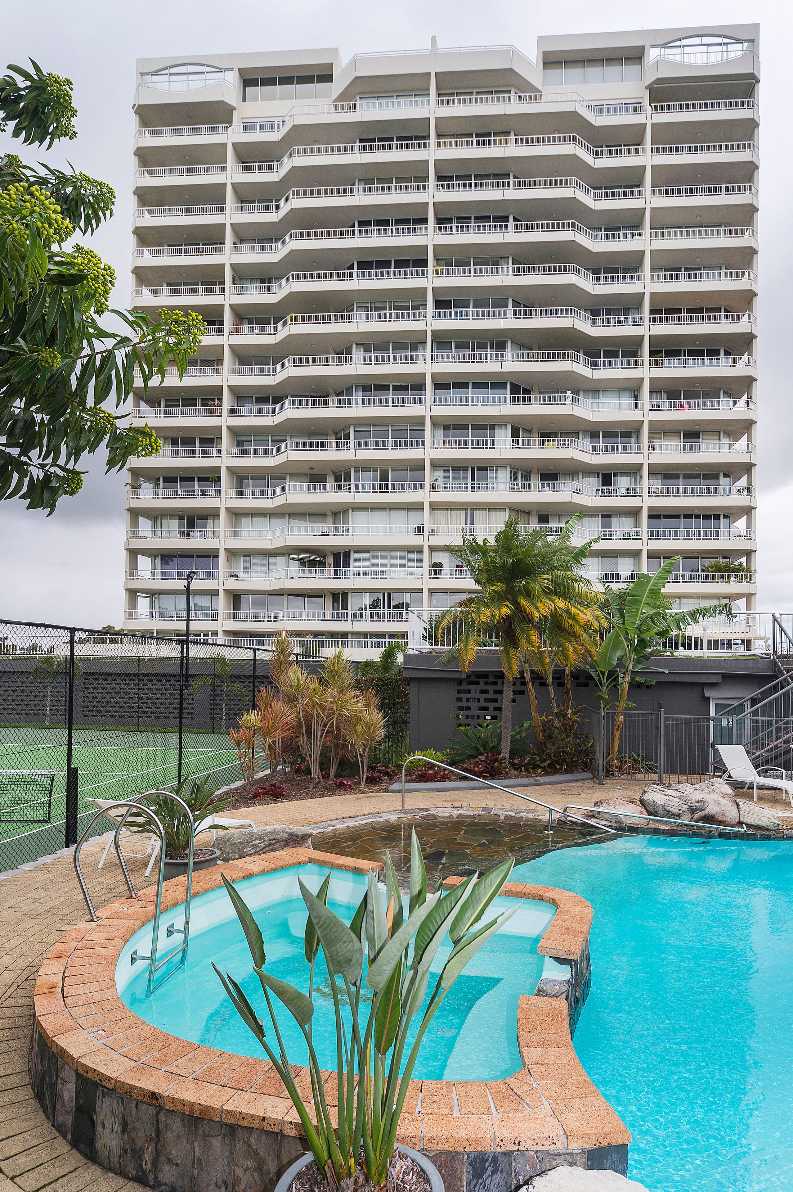 56 Hooker Boulevard, Mermaid Waters QLD 4218