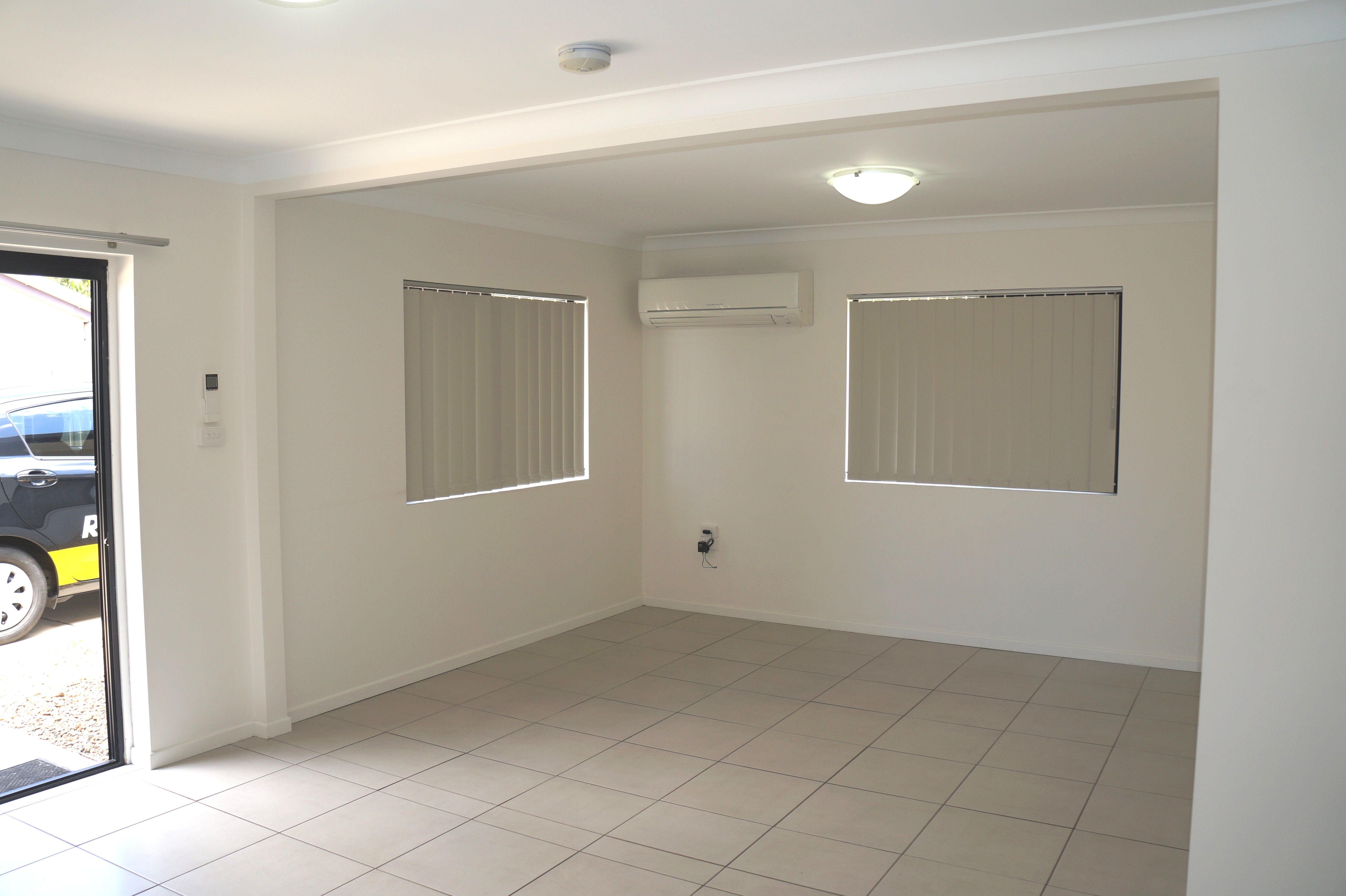 2/27 Mylne Street, West Gladstone, QLD 4680