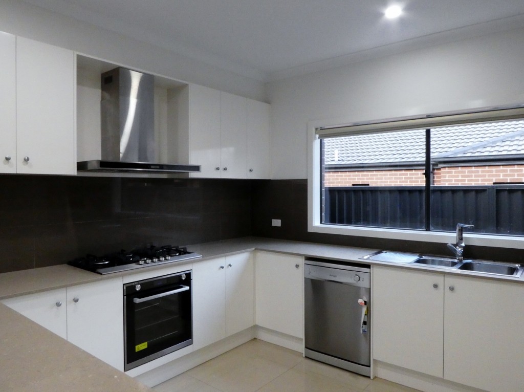 9 Cedarbank Court, CRANBOURNE EAST, VIC 3977