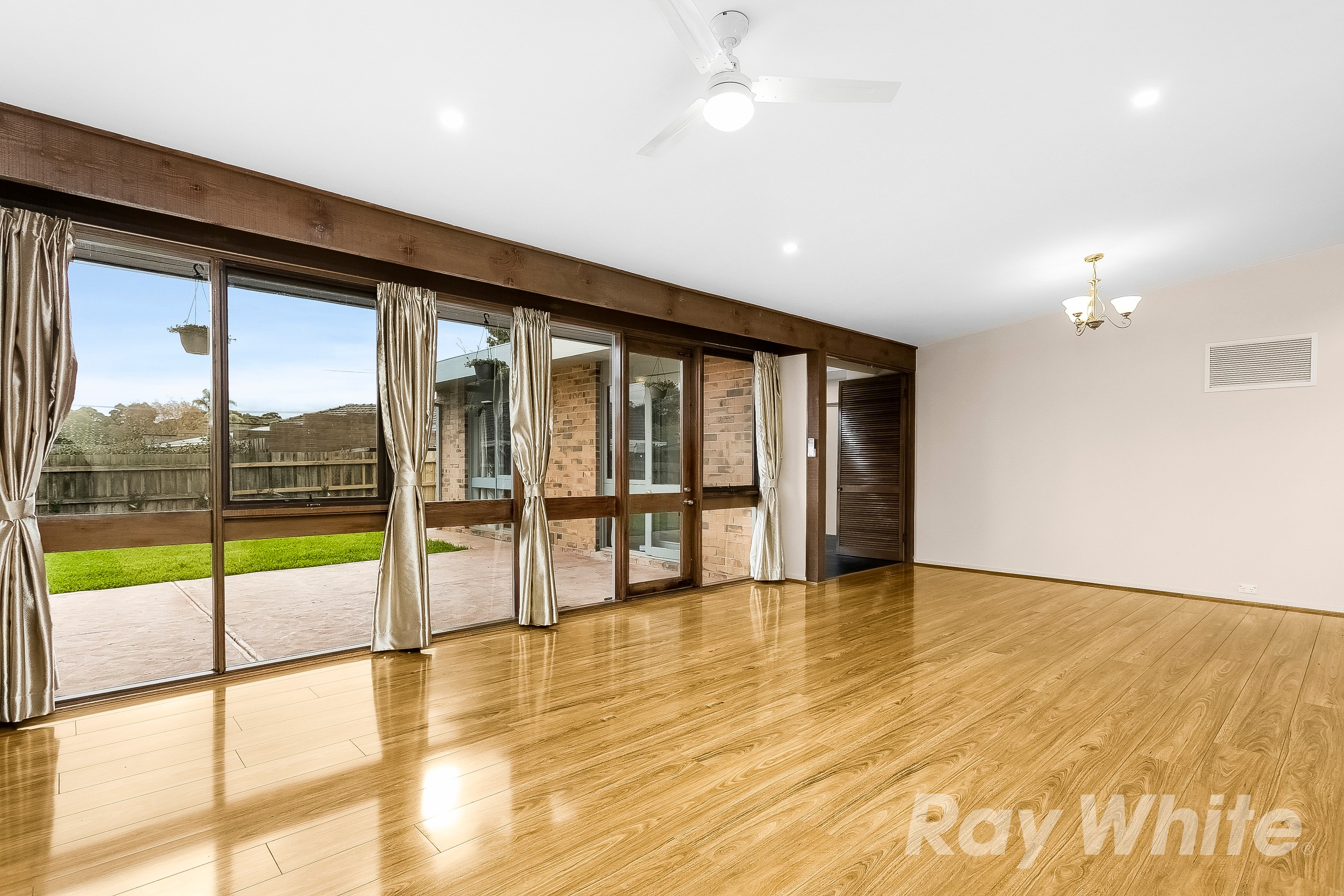 2 Ingleside Crescent, Glen Waverley, VIC 3150