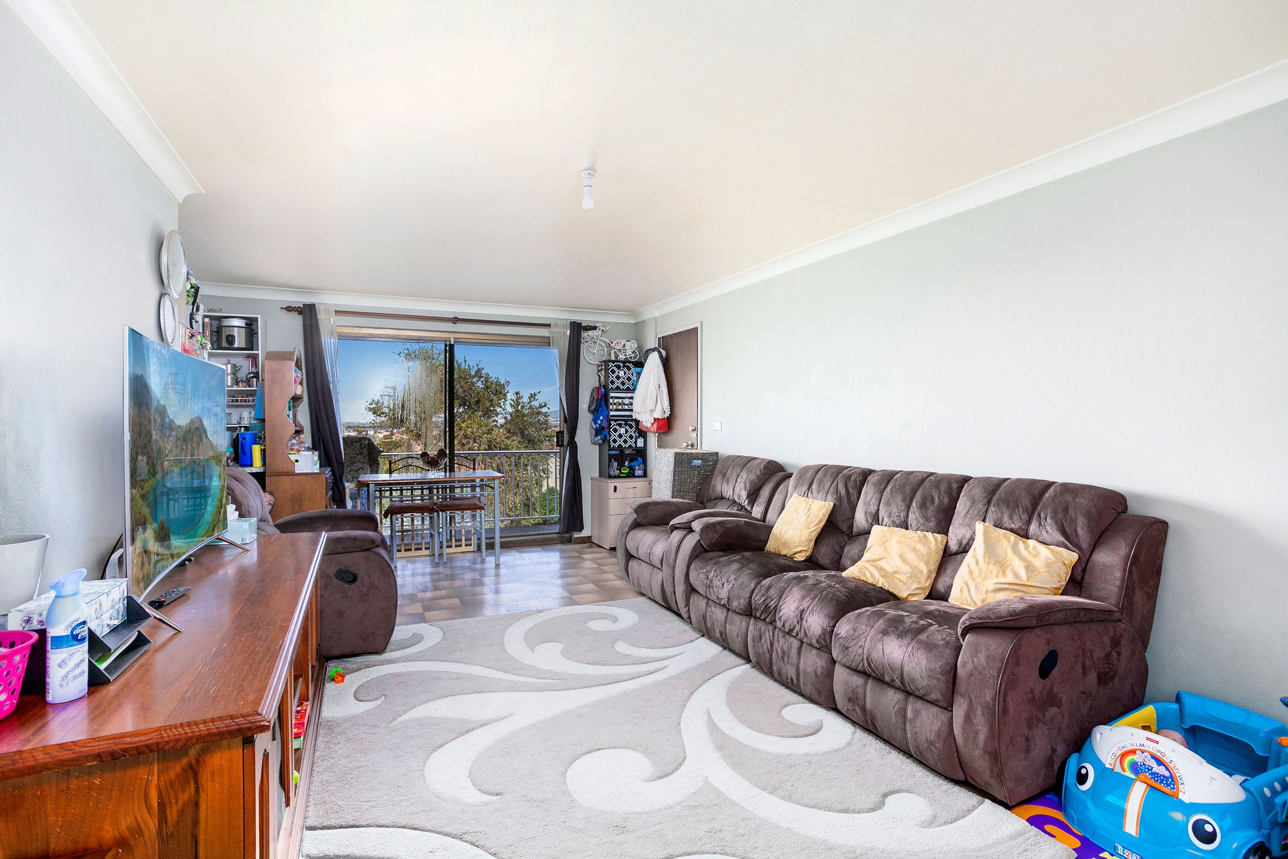 Unit 4/15 Melinda Grove, Lake Heights, NSW 2502