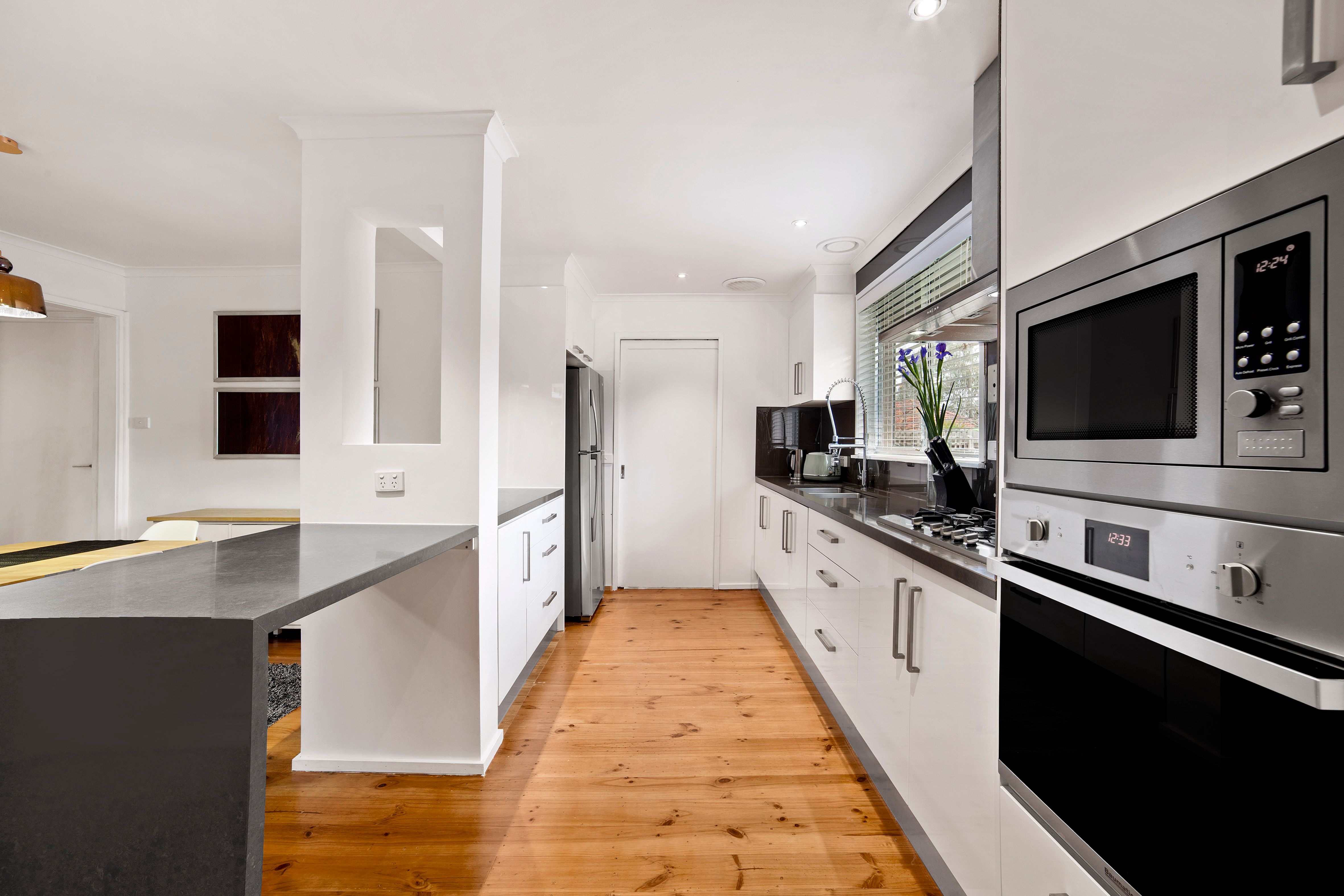 4 Streeton Circuit, Mill Park, VIC 3082