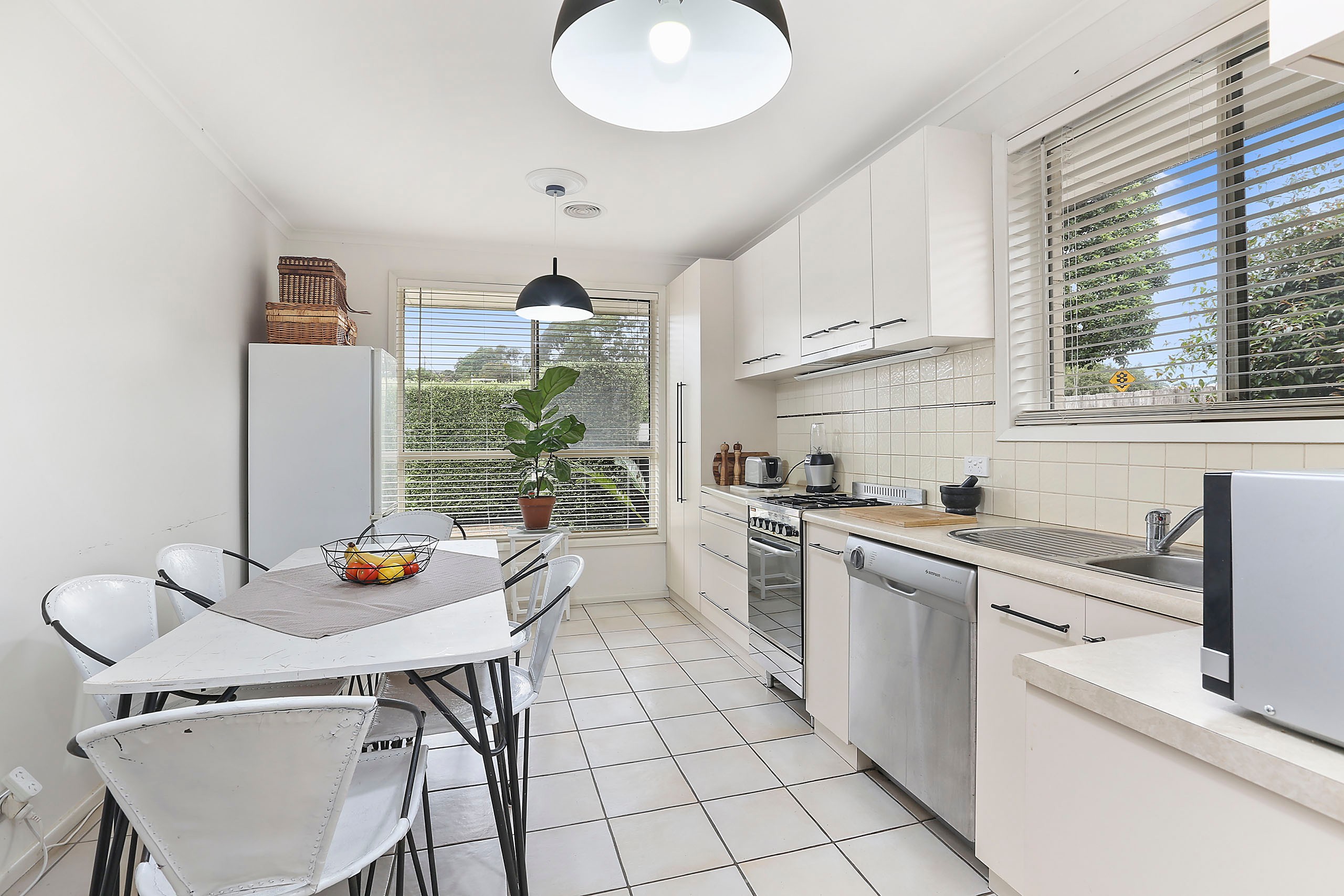 30 Barrabool Road, Highton, VIC 3216