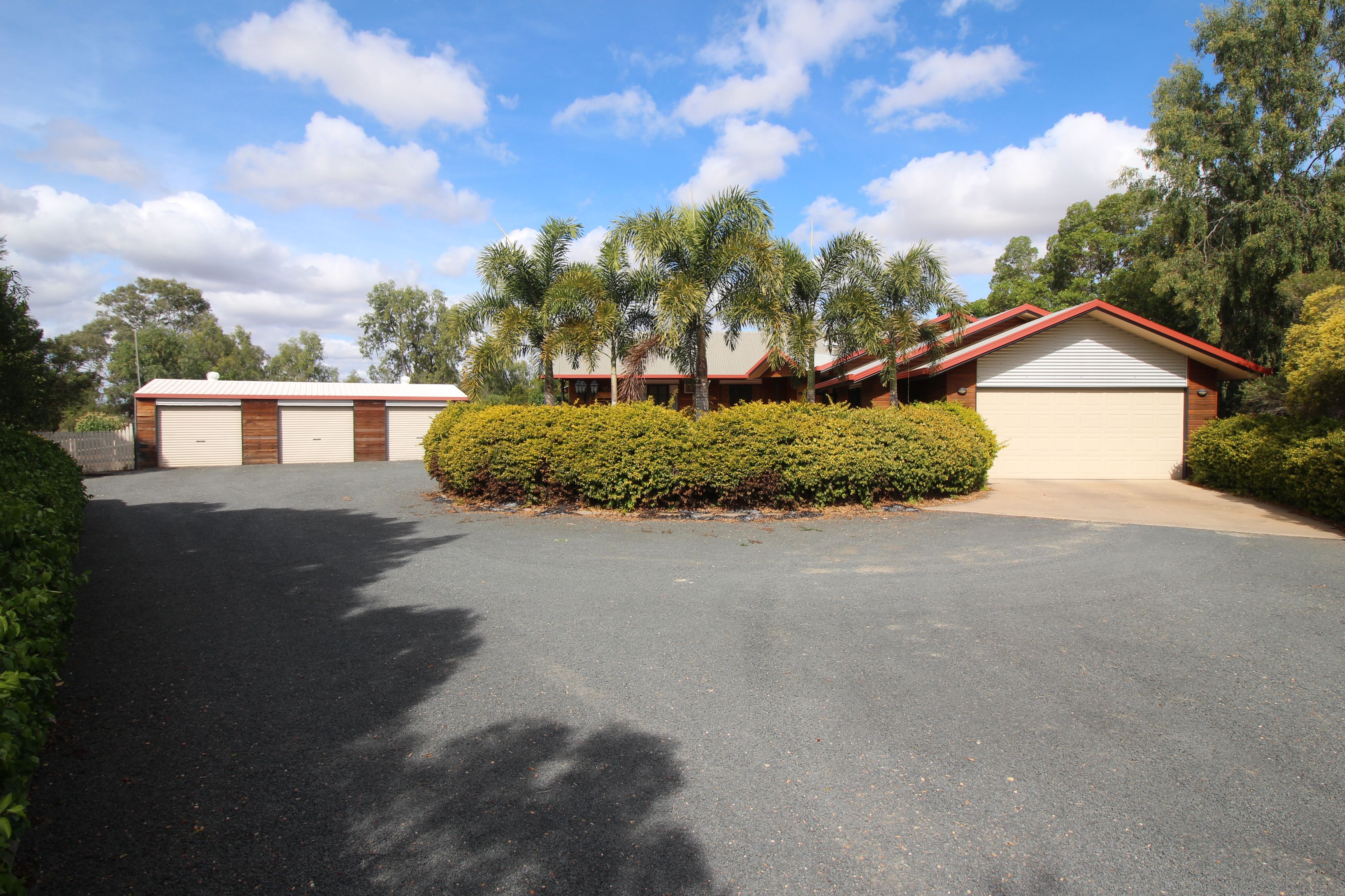 14 Coaker Drive, Emerald, QLD 4720