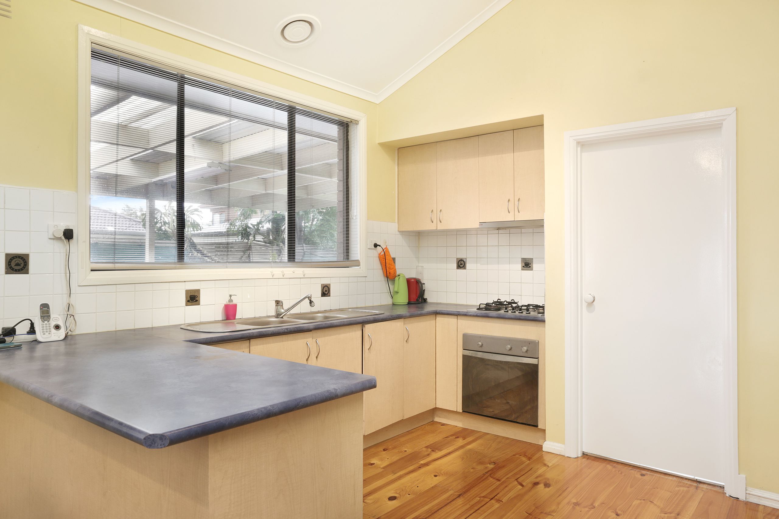 27 Stonehaven Drive, Thomastown, VIC 3074