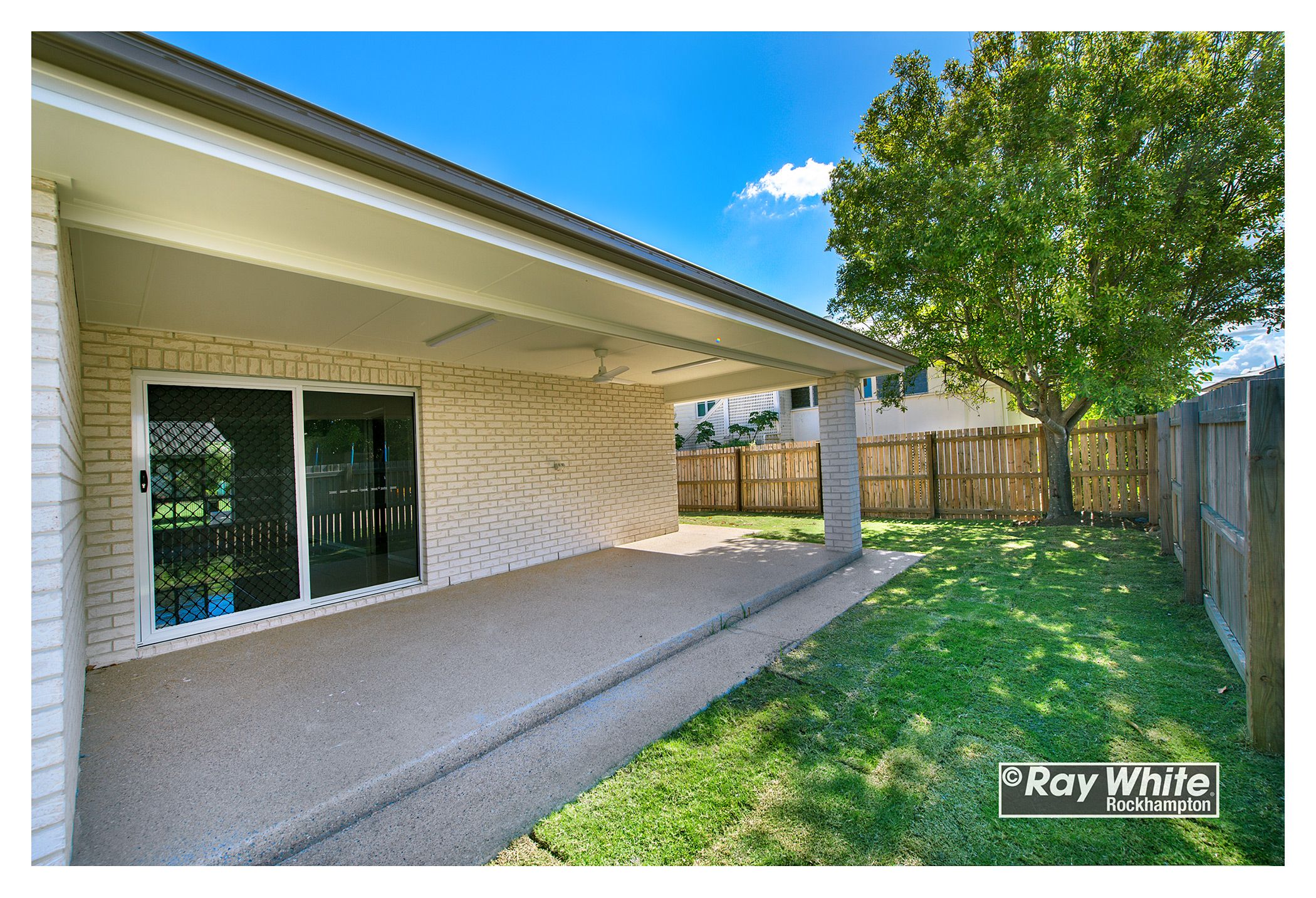 8 Hopkins Street, Park Avenue, QLD 4701