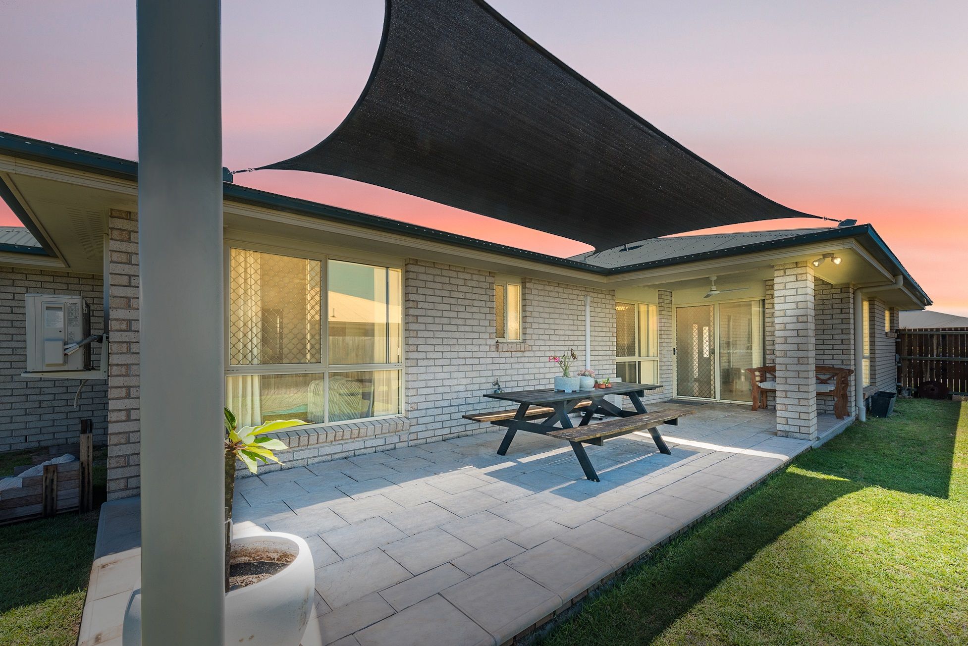 8 Blake Court, Thabeban, QLD 4670