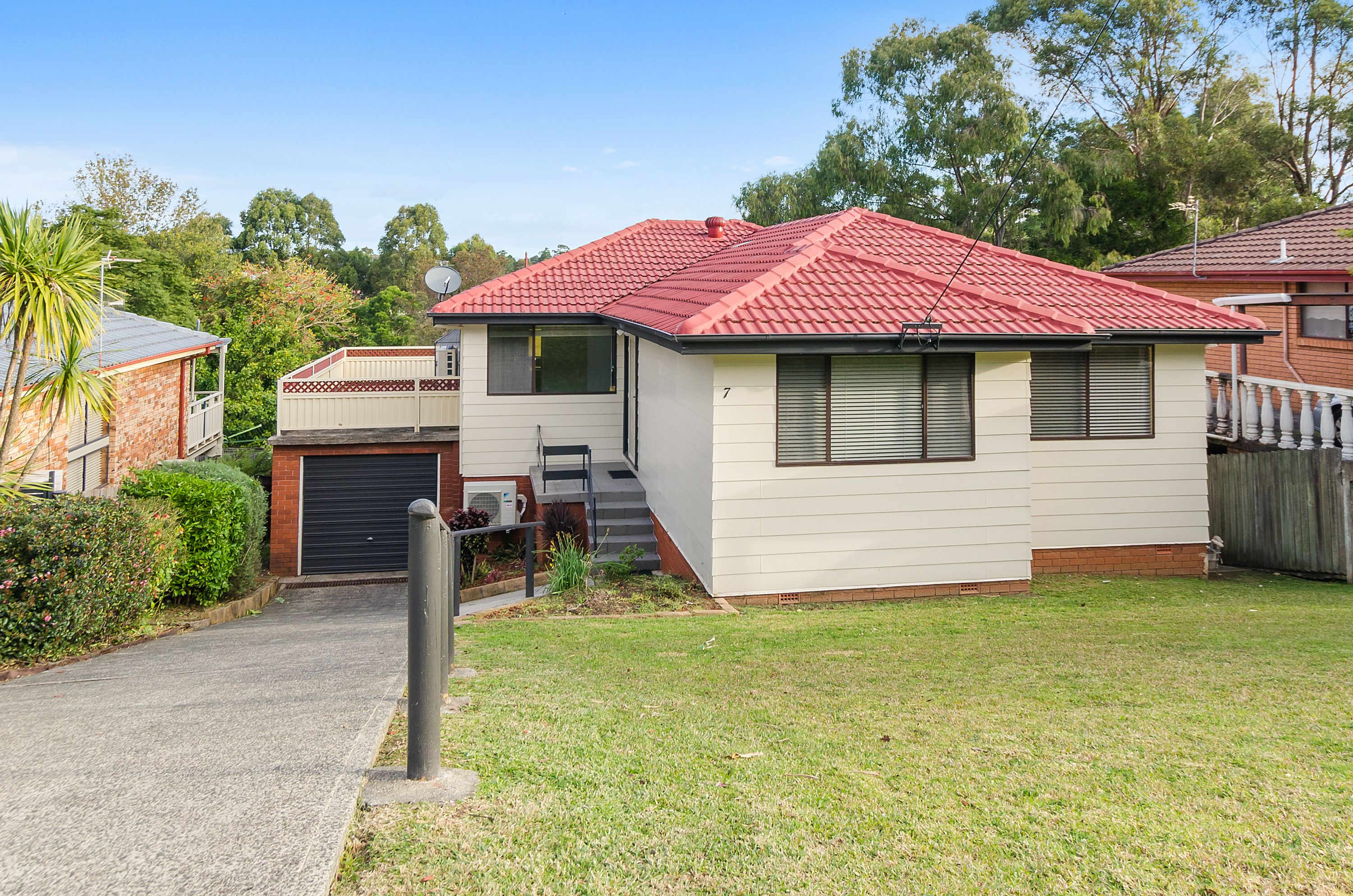 7 Bruce Street
