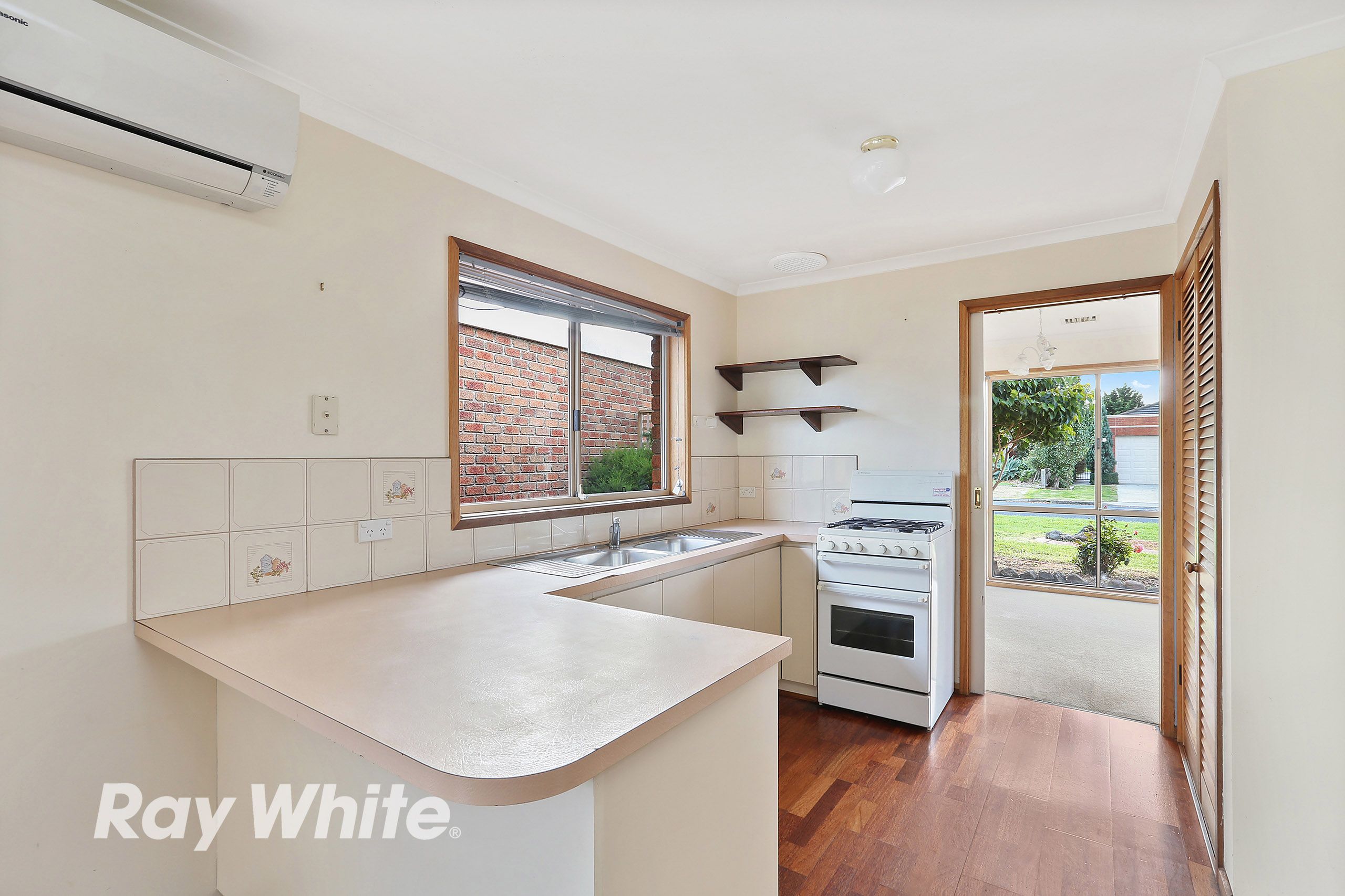 7 Dunmow Crescent, Hamlyn Heights, VIC 3215