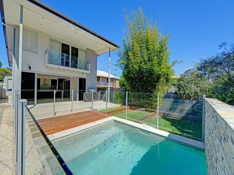 196 Cracknell Road, Tarragindi, QLD 4121