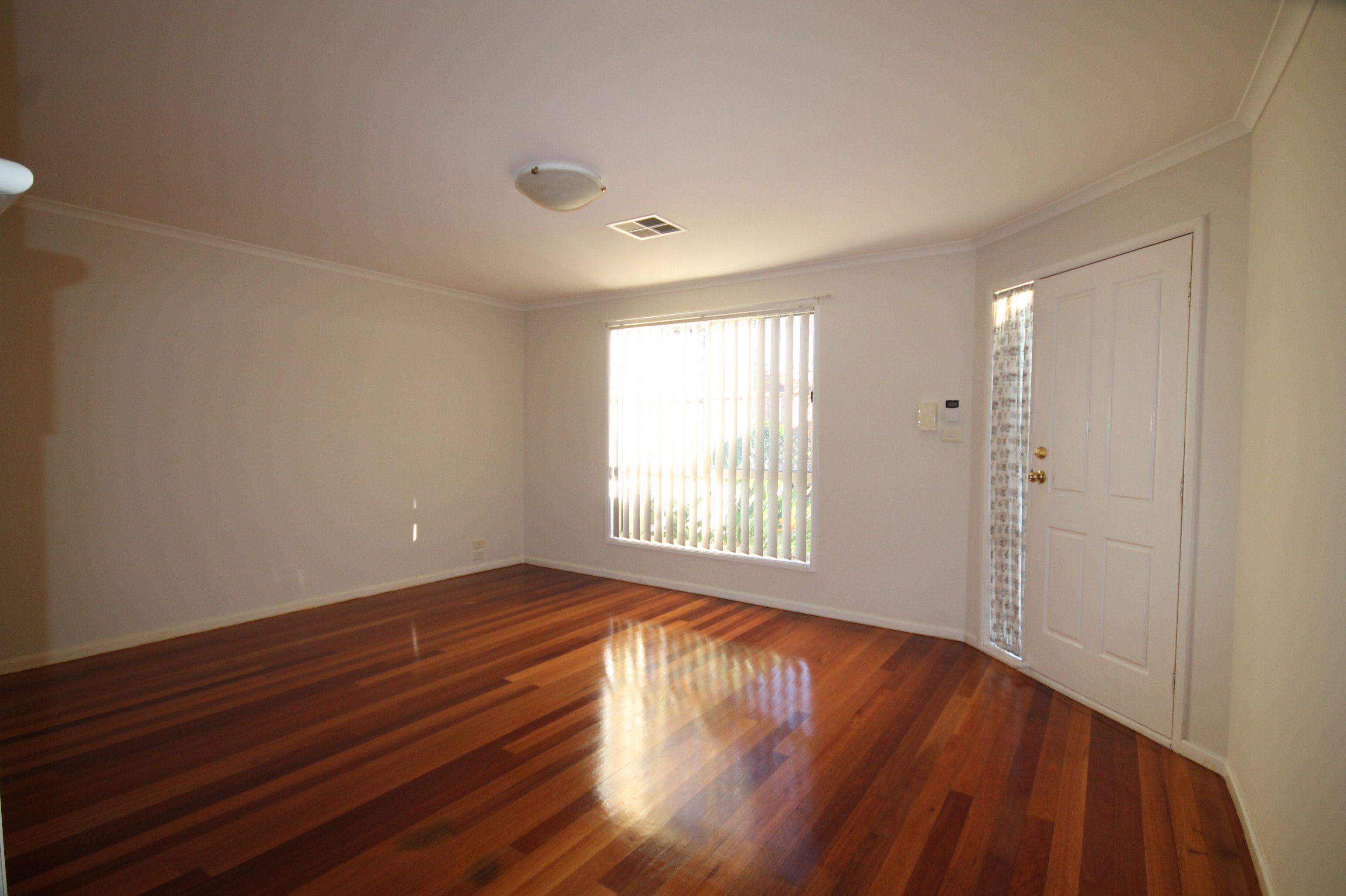 4 Winnaleah Street, West Hoxton, NSW 2171