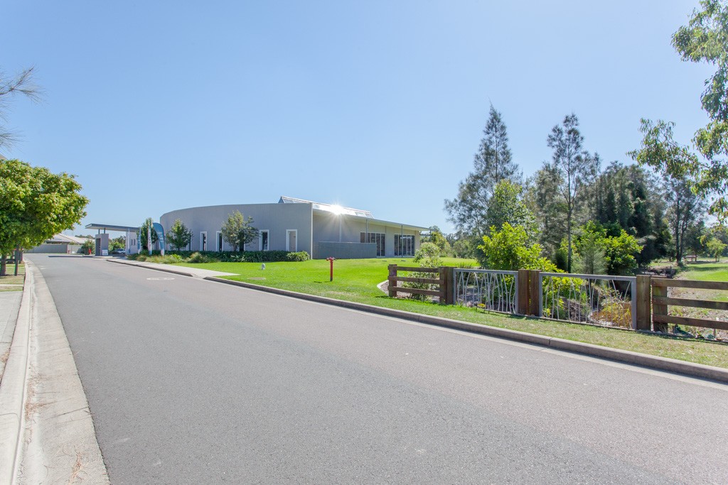 10 Lorikeet Circuit, FULLERTON COVE, NSW 2318