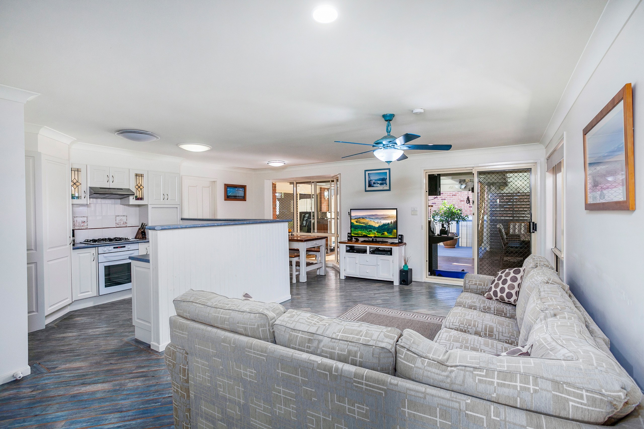 15 Huon Crescent, Albion Park, NSW 2527