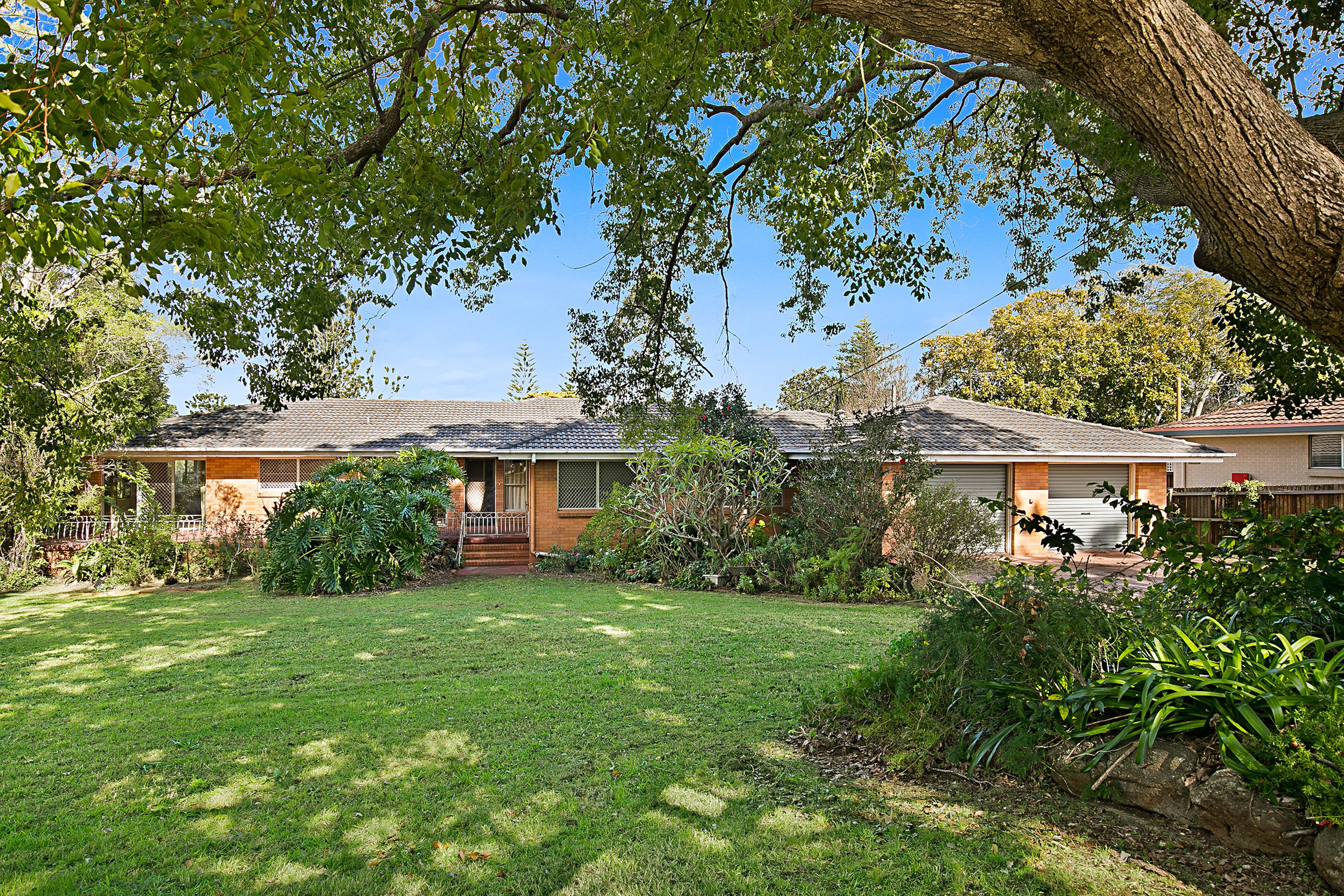 71 Mackenzie Street, Mount Lofty, QLD 4350