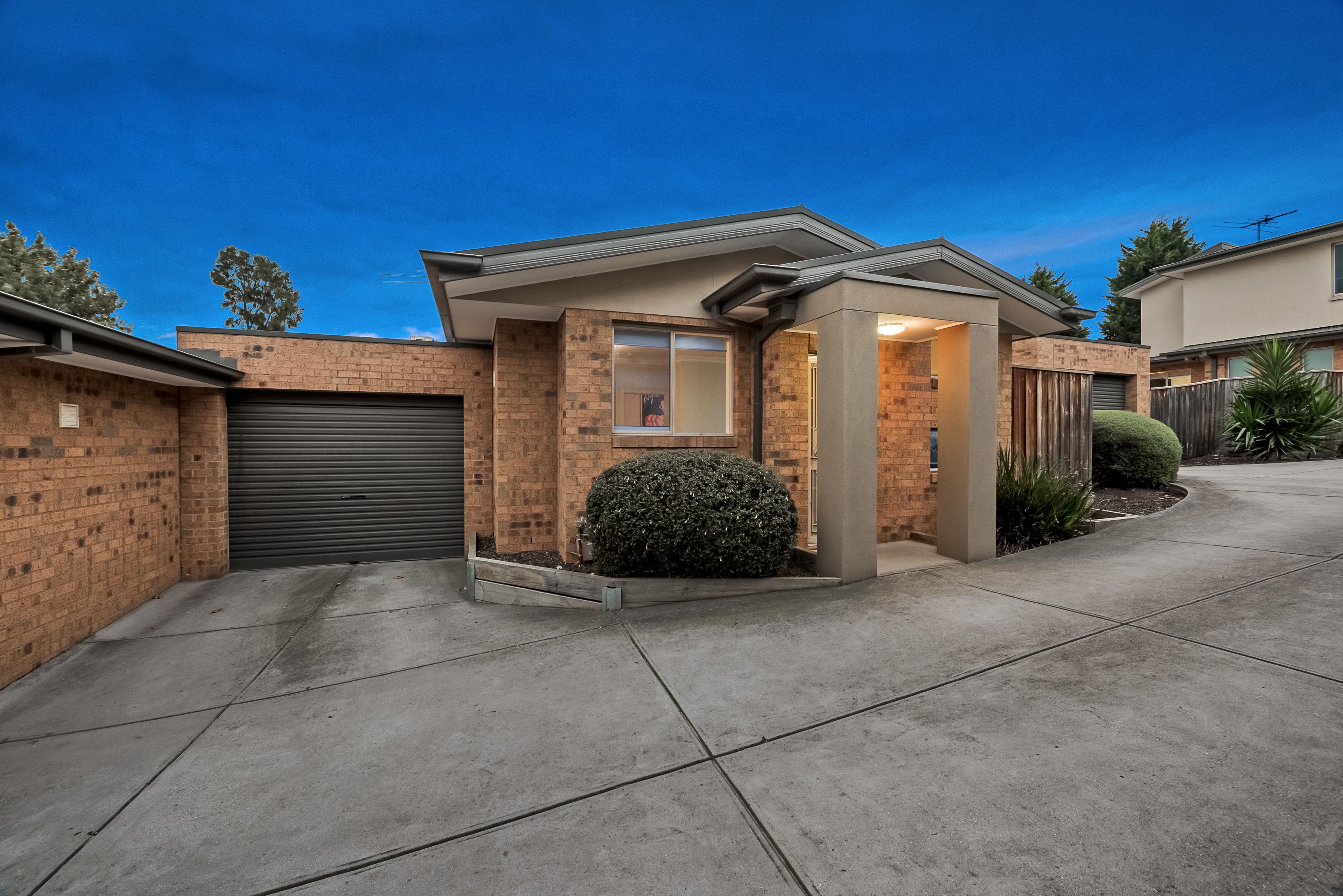 43 St Vigeons Road, Reservoir VIC 3073