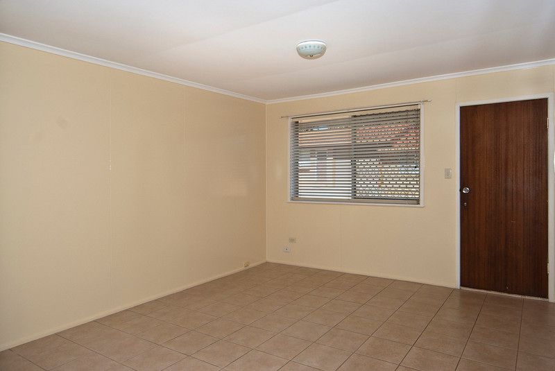 2/283A Hume Street, South Toowoomba, QLD 4350
