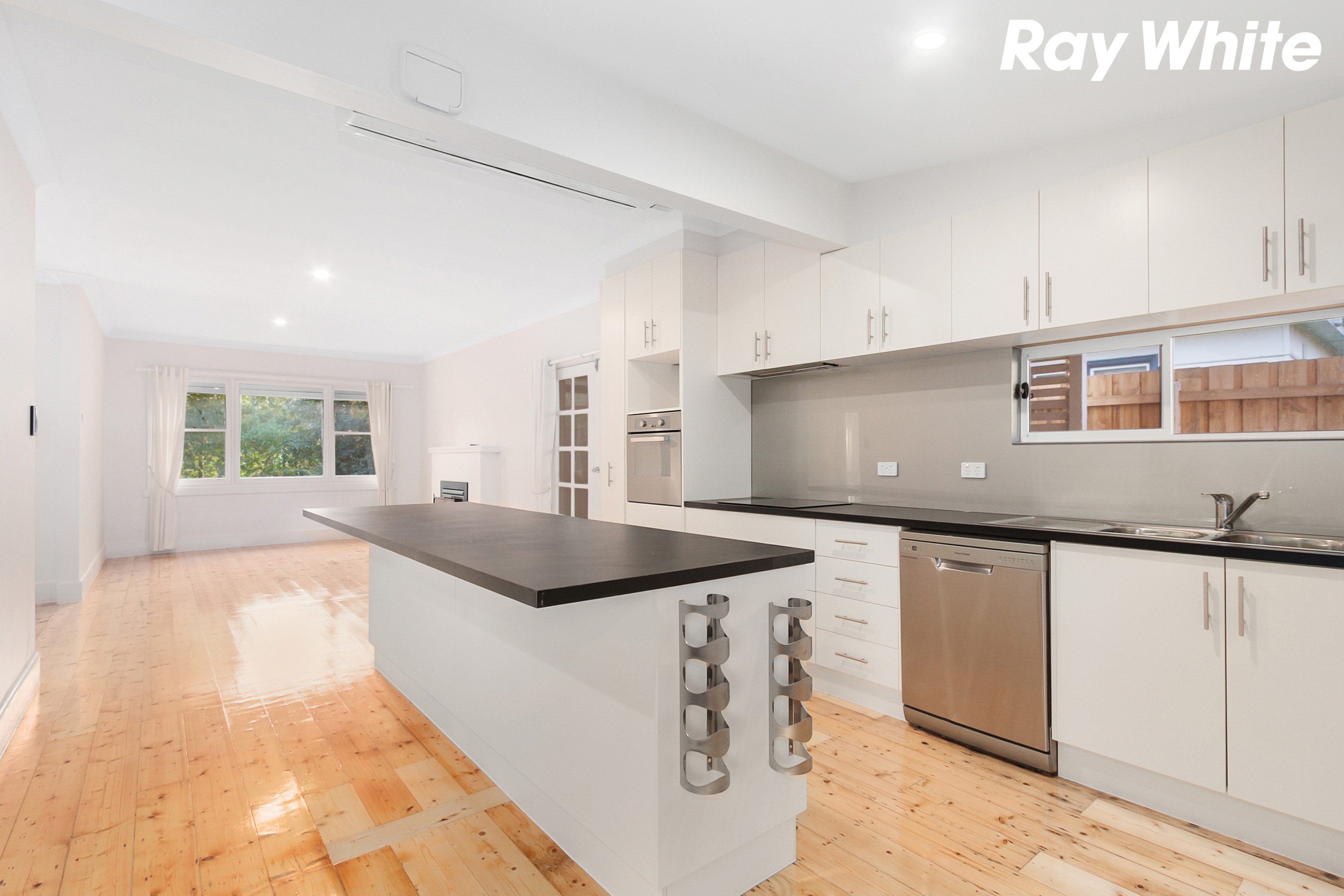 8 James Street, Pakenham, VIC 3810
