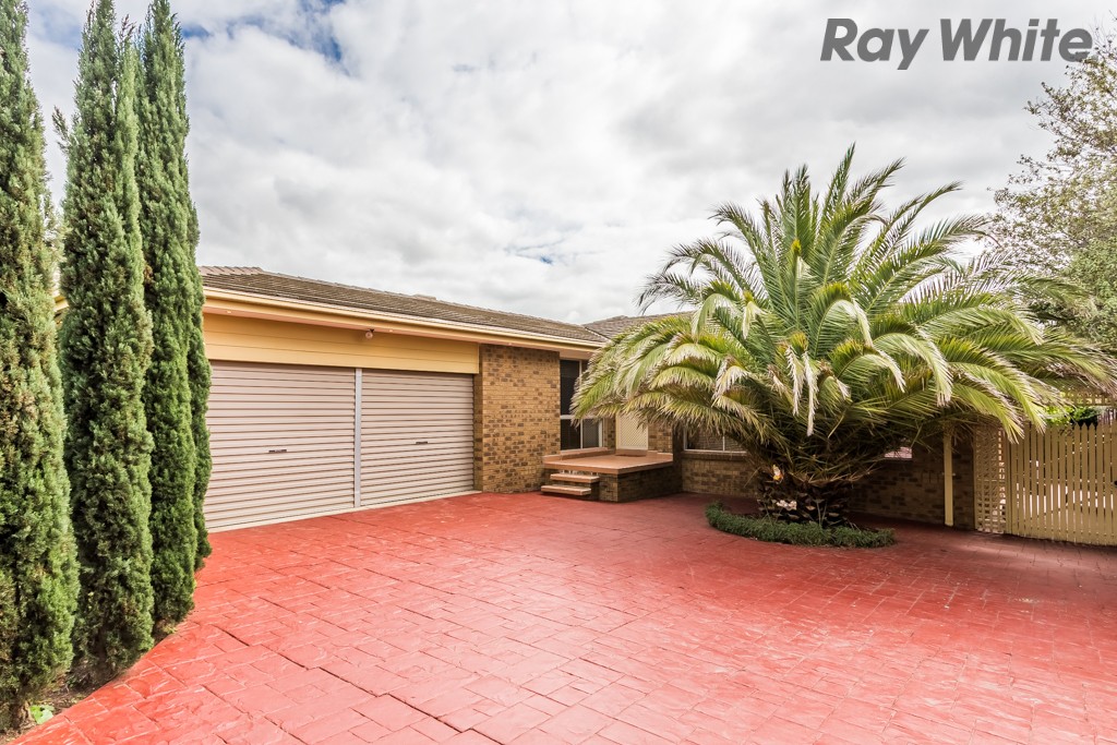 72 Lady Nelson Way, Taylors Lakes, VIC 3038