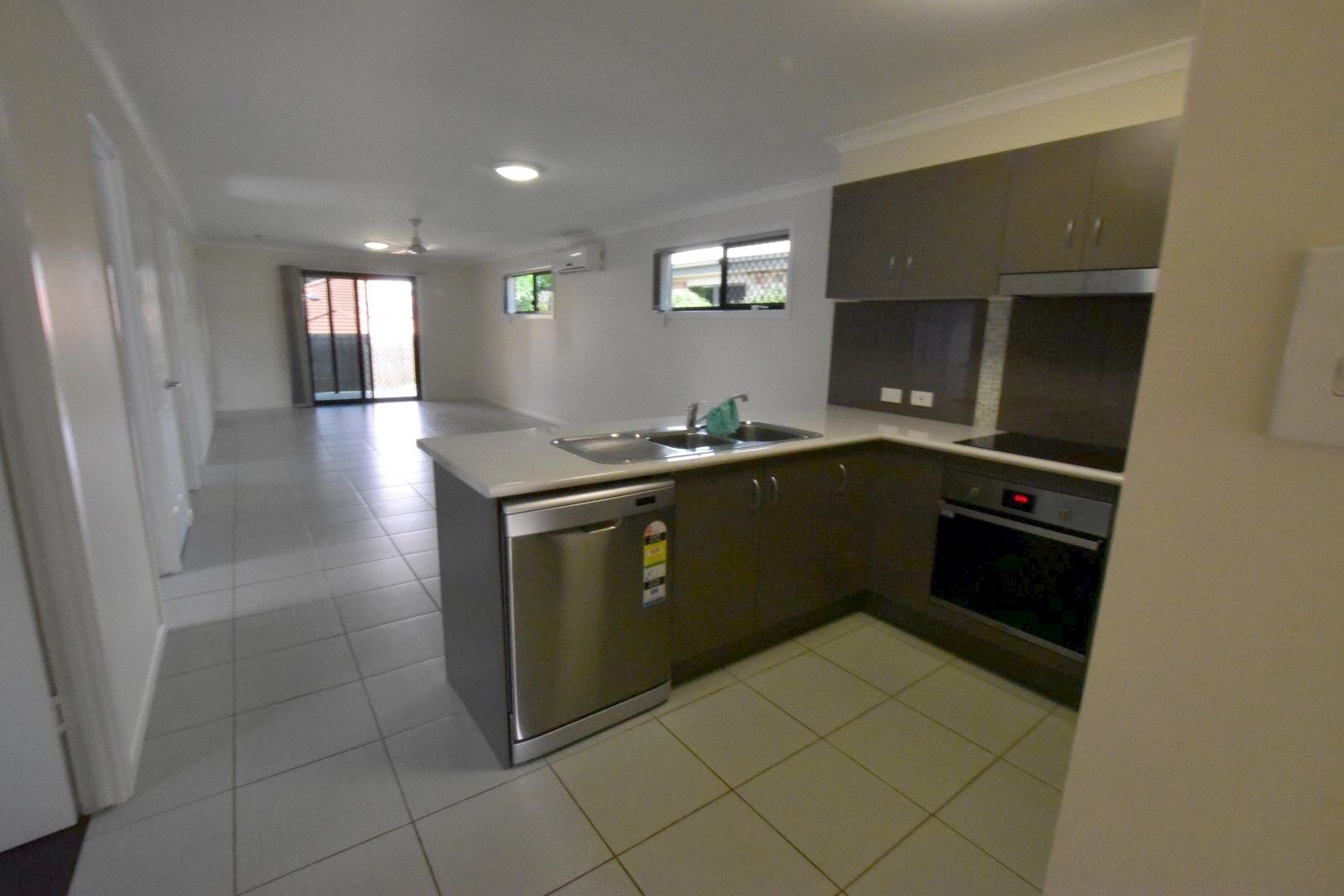 27 Skyline Drive, New Auckland, QLD 4680
