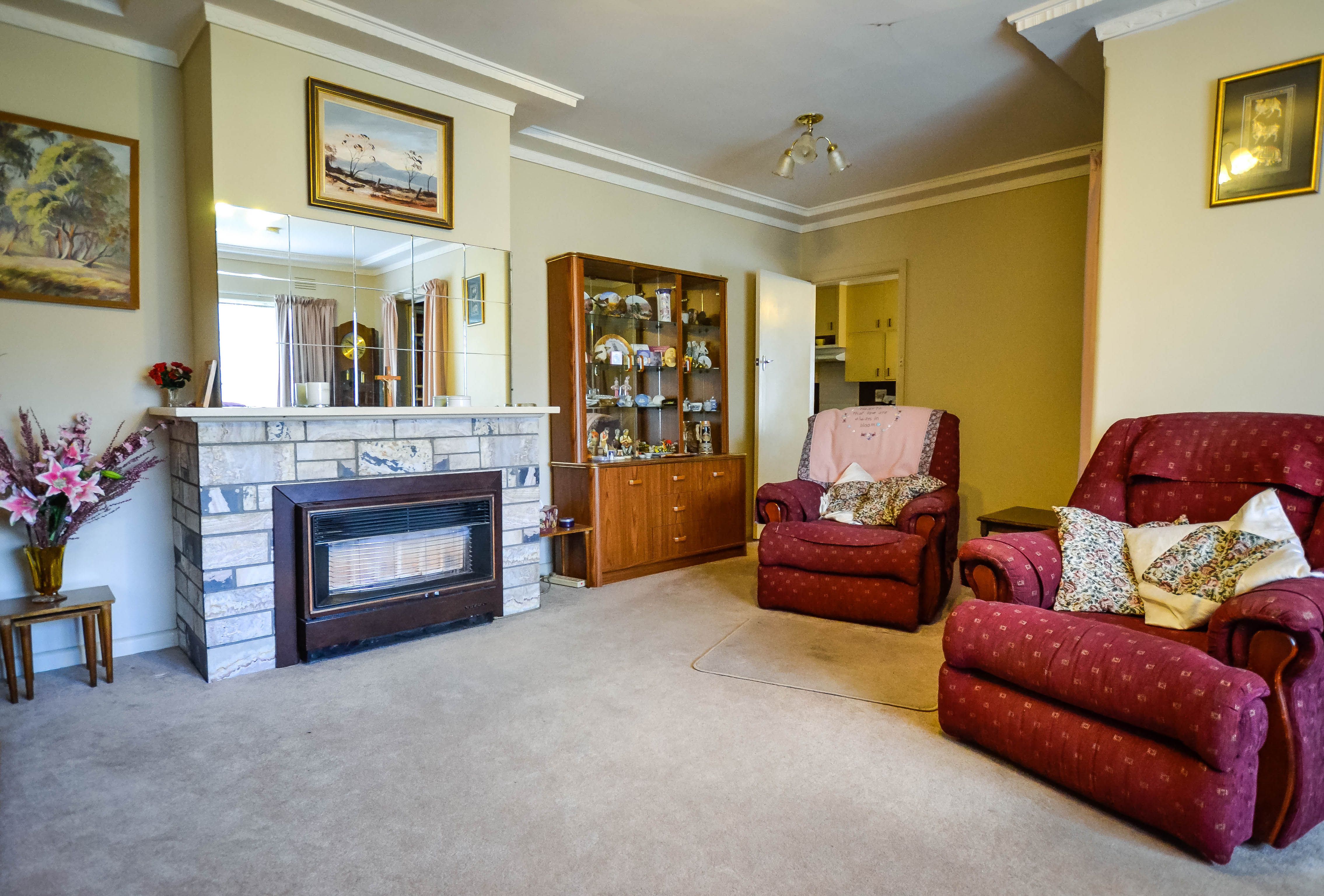 6 Raymond Avenue, Flora Hill, VIC 3550
