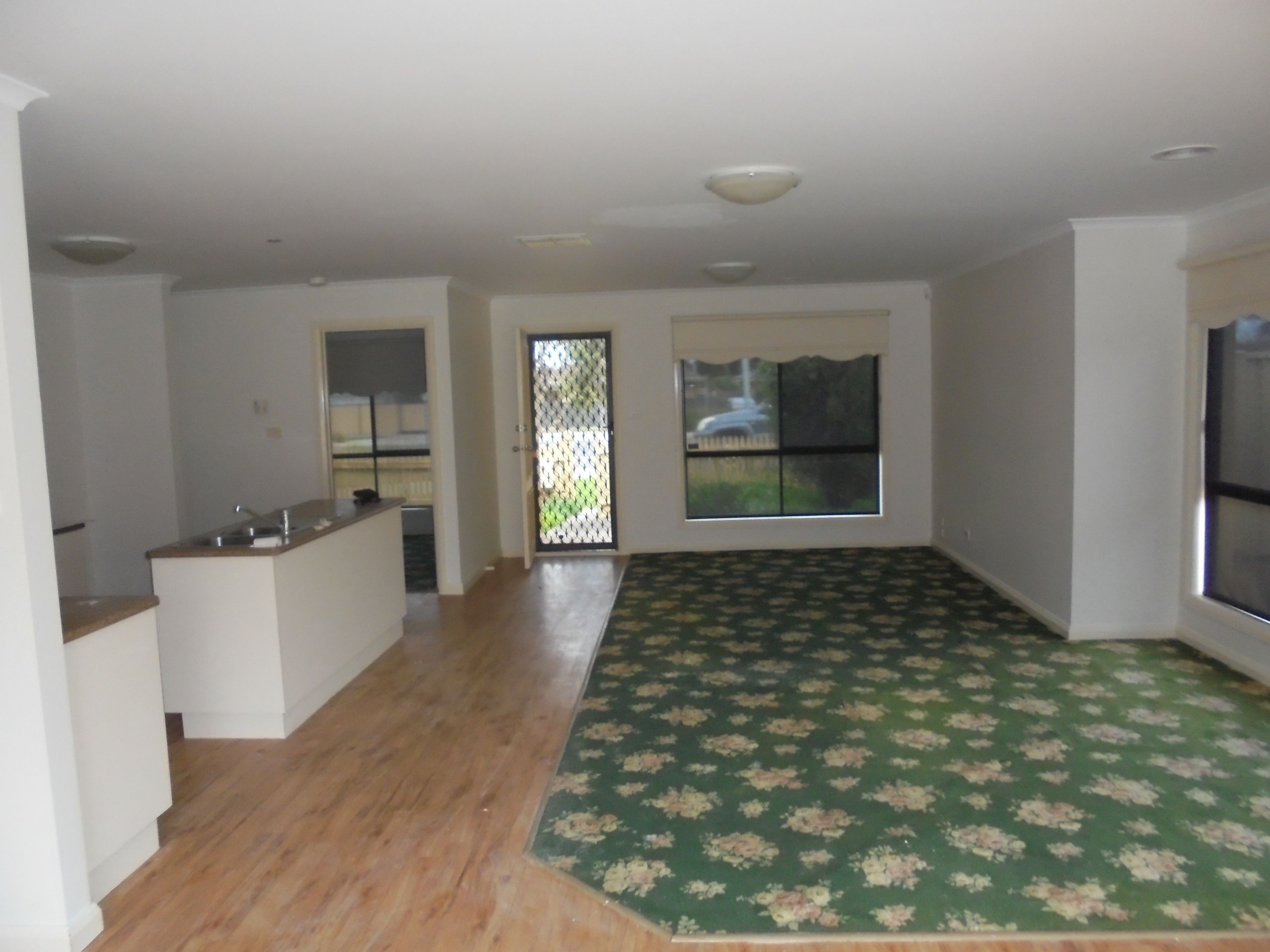 1/4 Euroa Walk, Kurunjang, VIC 3337