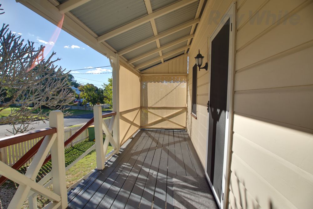 6 Walsh Street, Newtown, QLD 4305