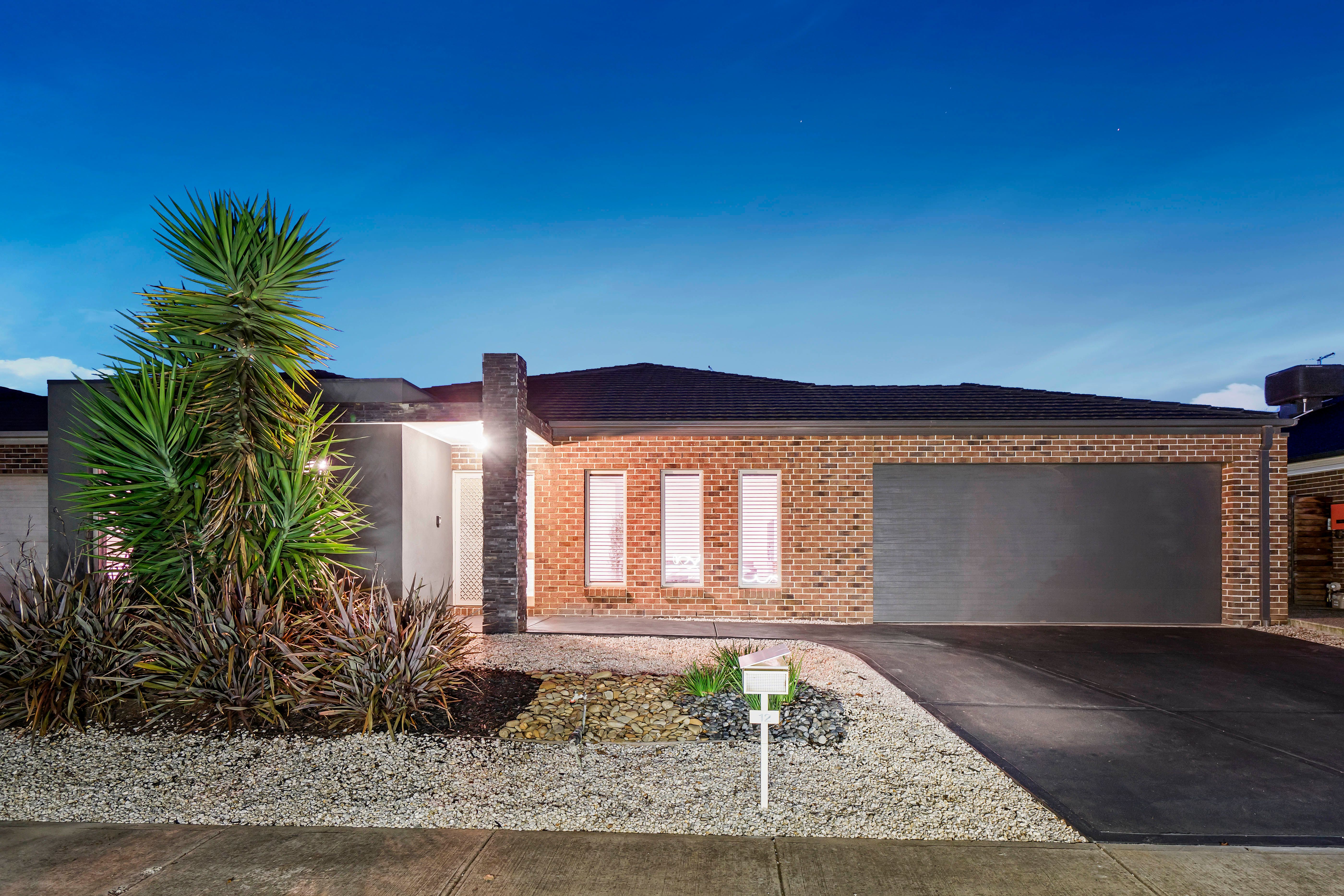 12 Desert Gum Way, Brookfield, VIC 3338