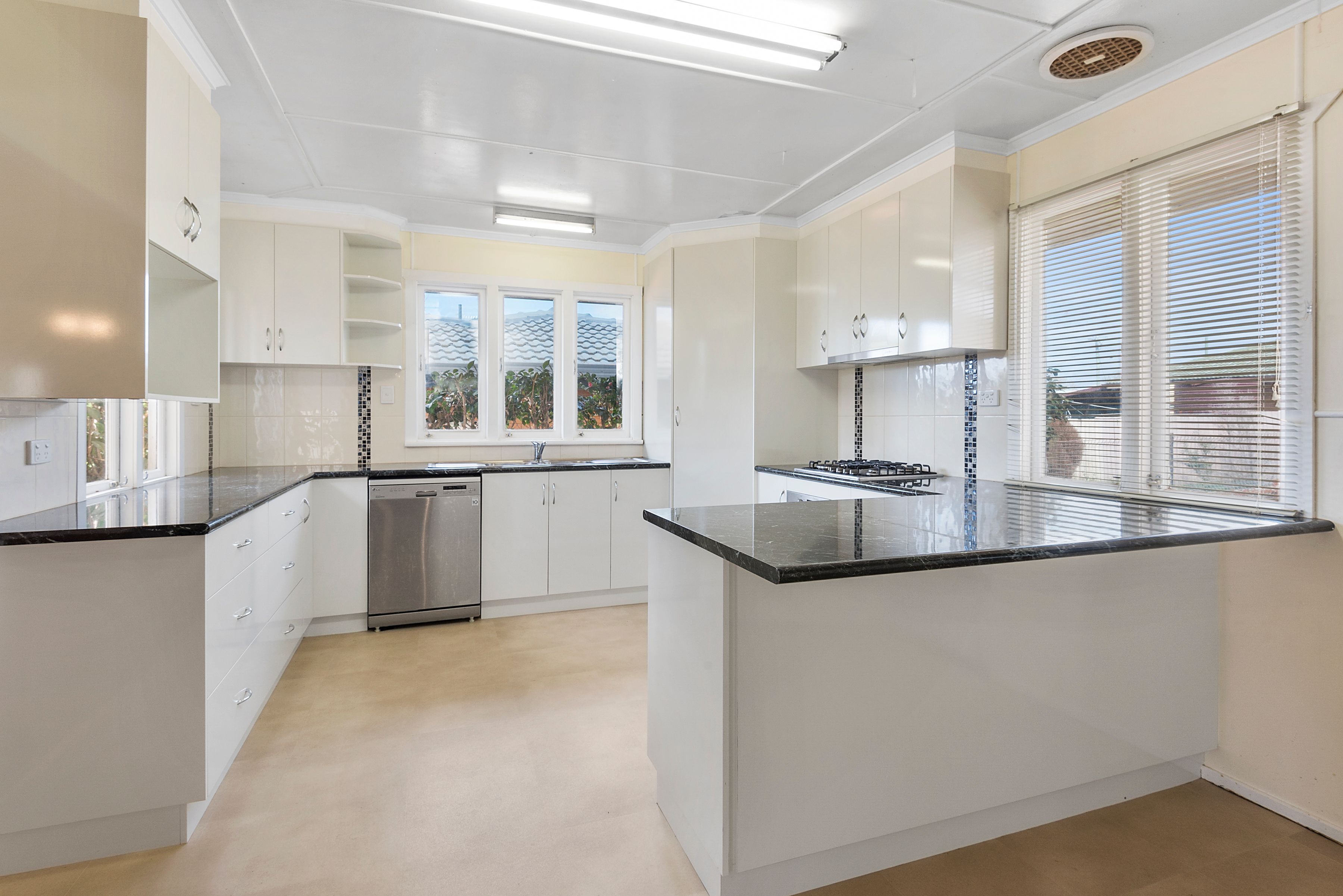 285 Tor Street, Wilsonton, QLD 4350