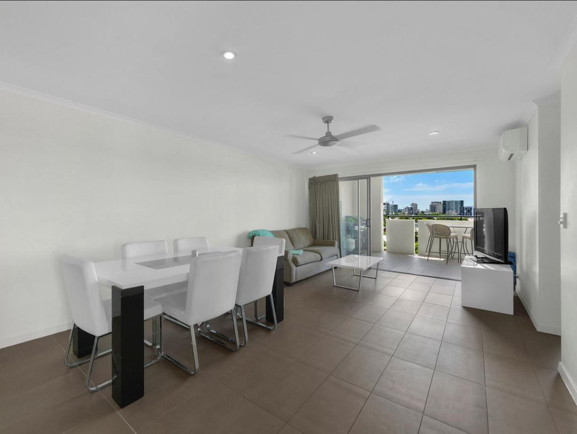 1704/67 Linton Street, Kangaroo Point, QLD 4169