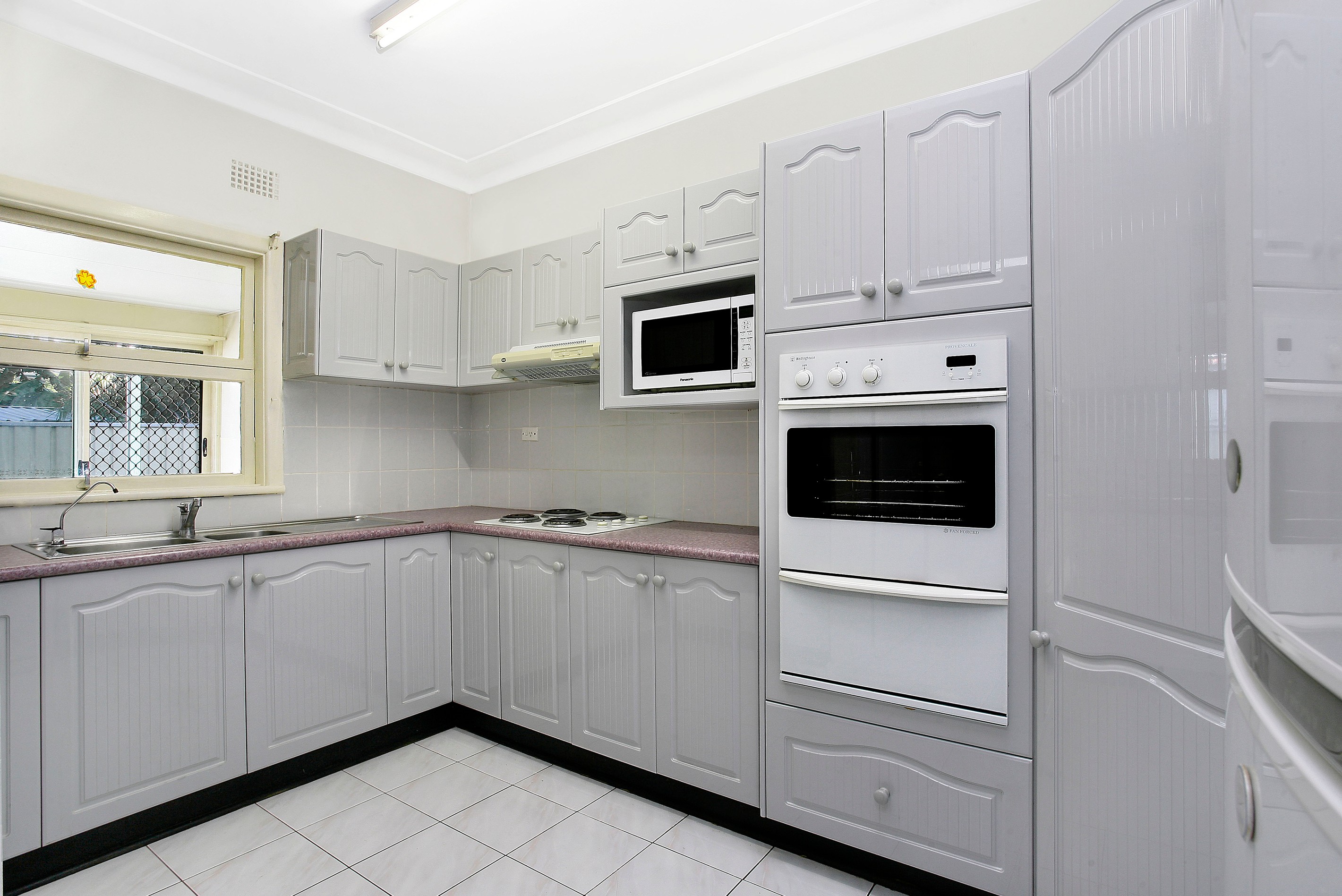 4 Tonga Crescent, Smithfield, NSW 2164