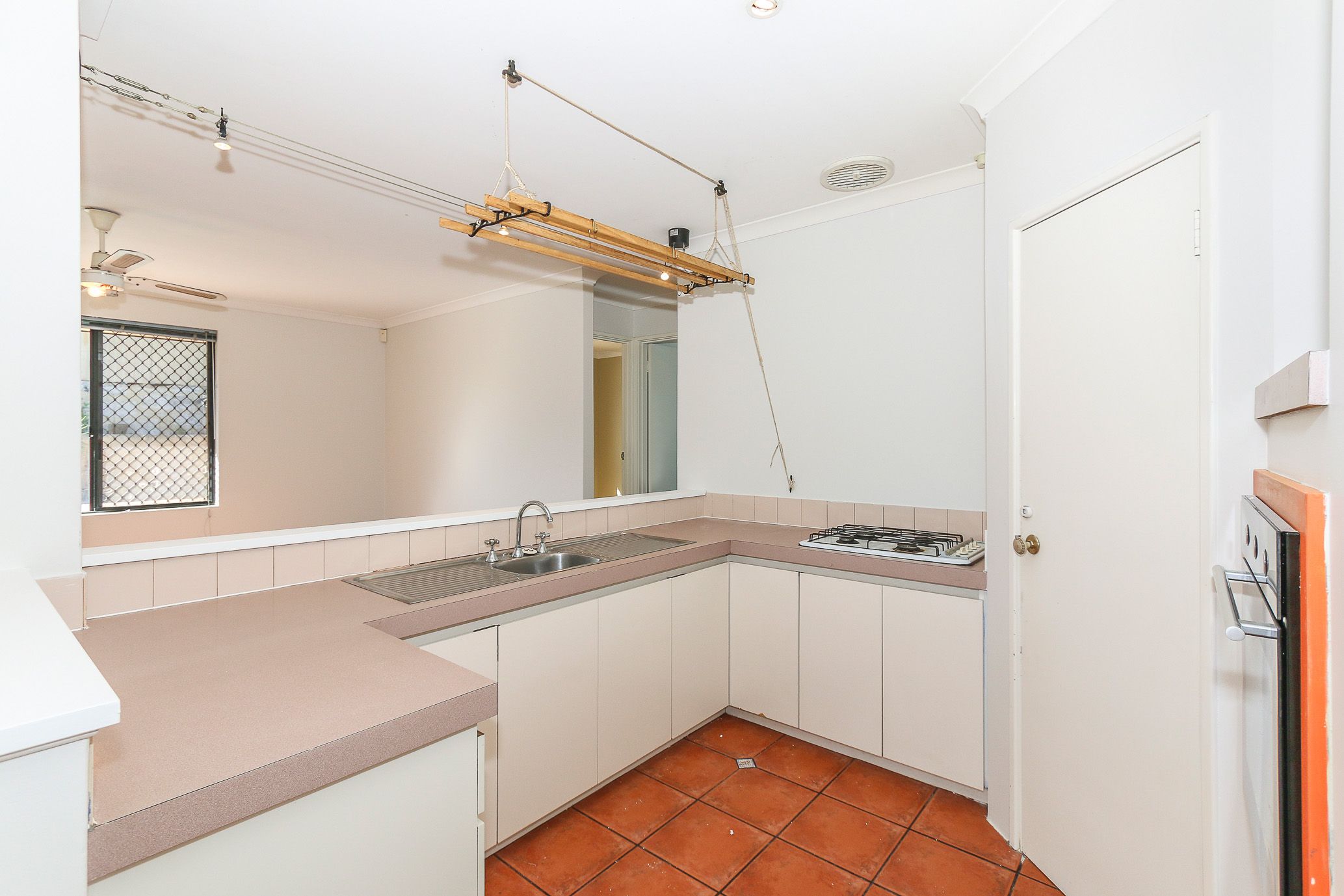 10 Waterford Drive, Hillarys, WA 6025