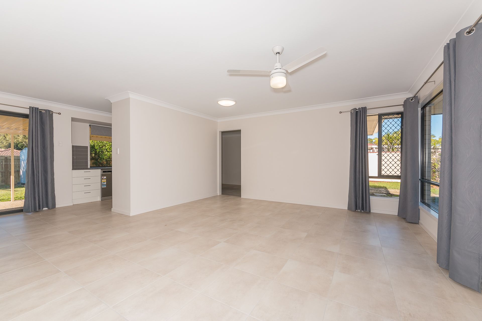 4 Hampshire Court, Kippa-Ring, QLD 4021
