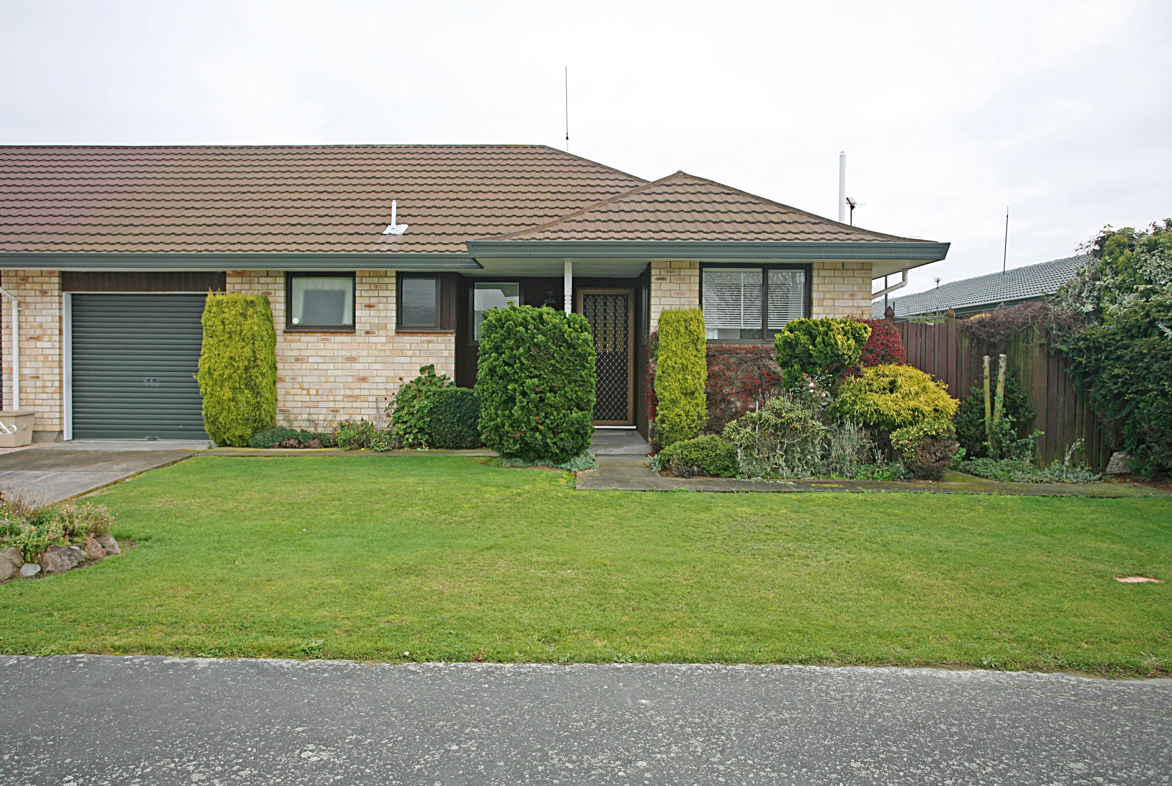 2/1 Iona Place, Upper Riccarton, Christchurch City