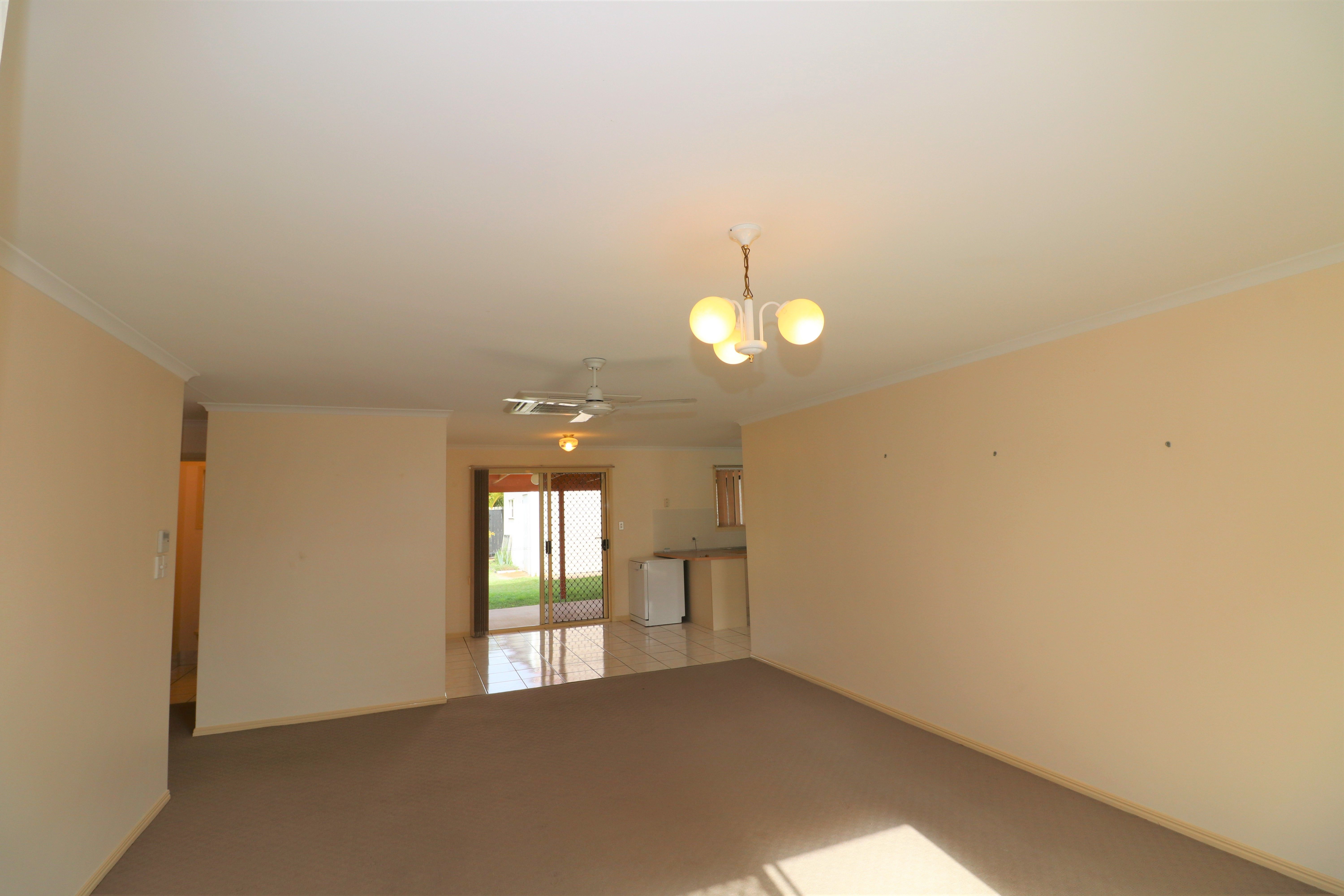 7 Satinay Street, Urangan, QLD 4655