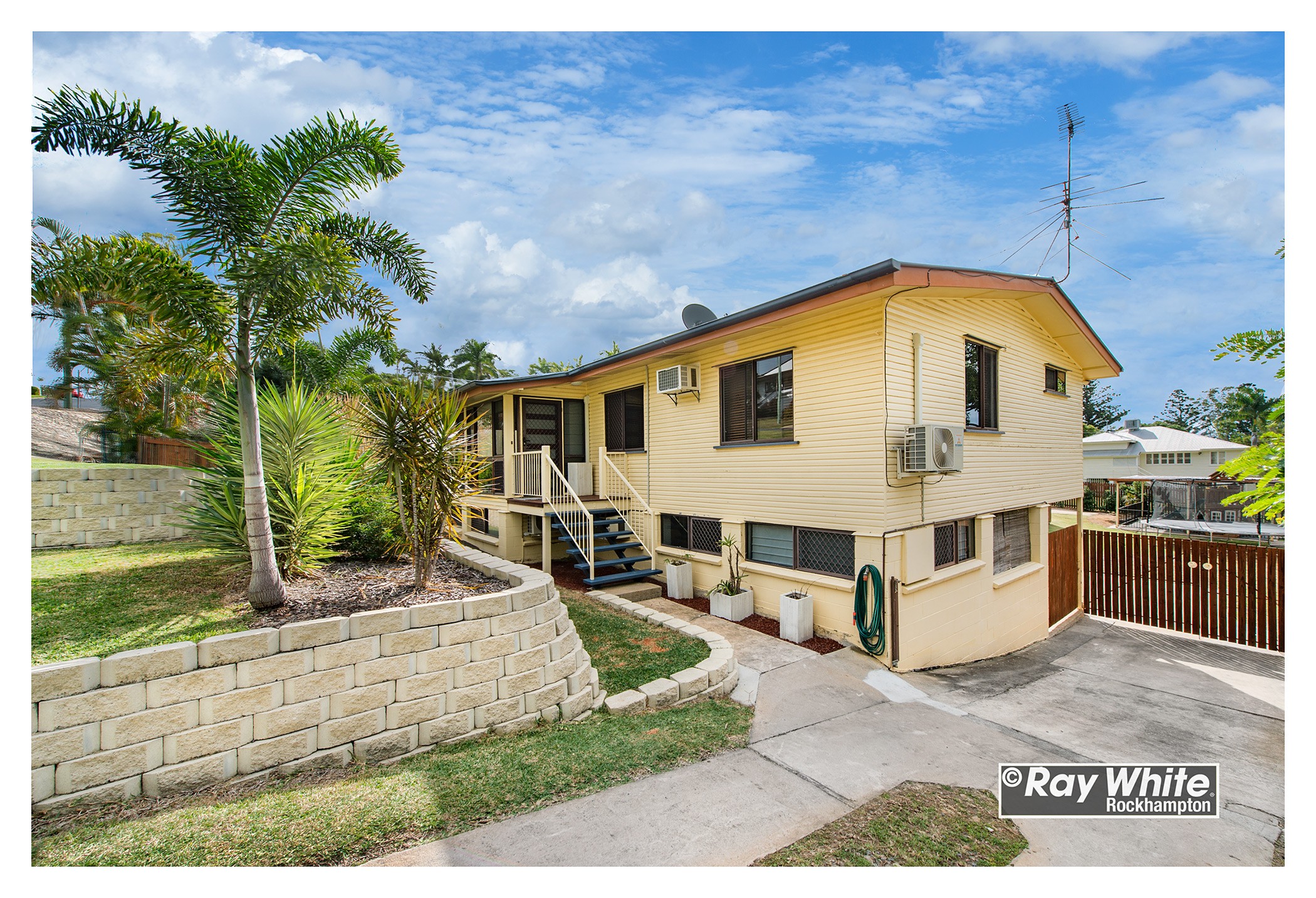 28 Queen Street, The Range, QLD 4700