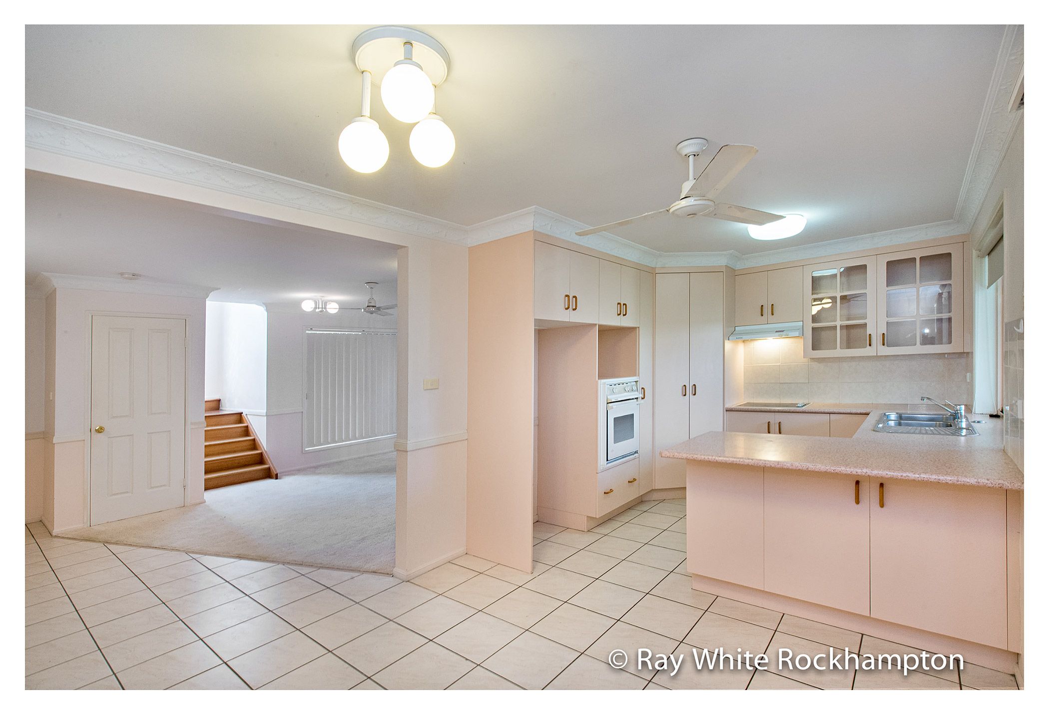 2 Kawana Close, Kawana QLD 4701