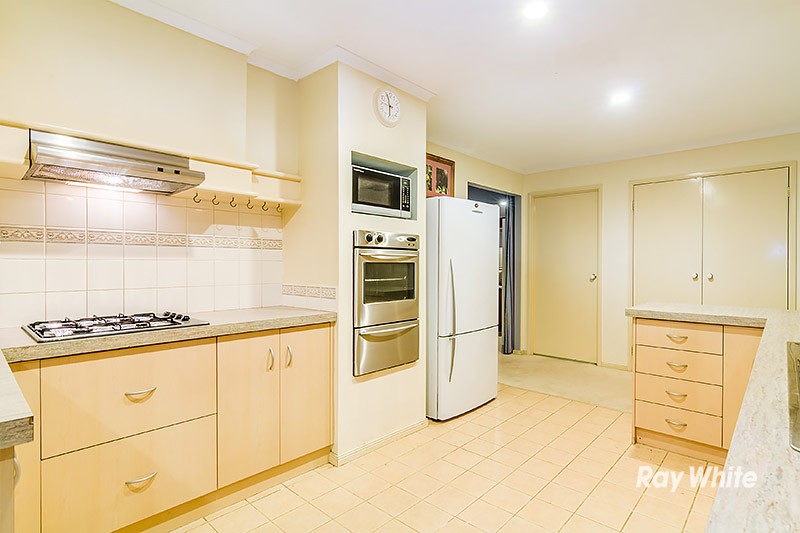 12 Peveril Crescent, Cranbourne North, VIC 3977