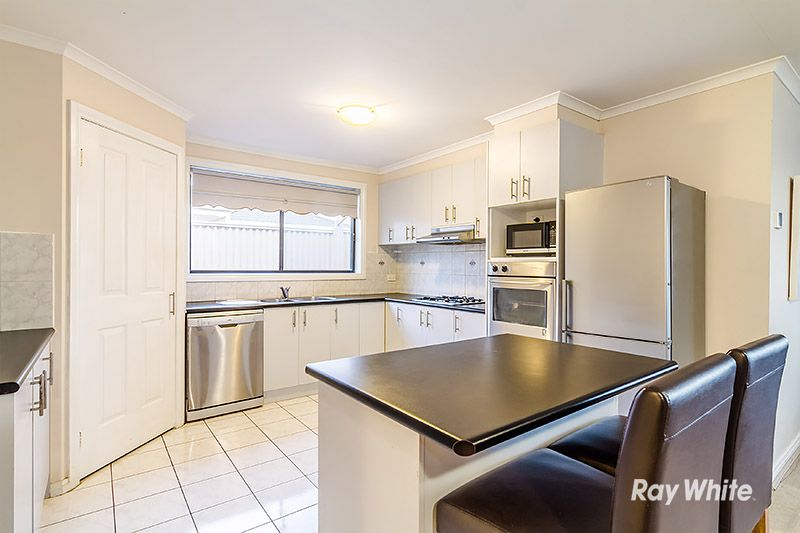 15 Jaye Place, Cranbourne West, VIC 3977