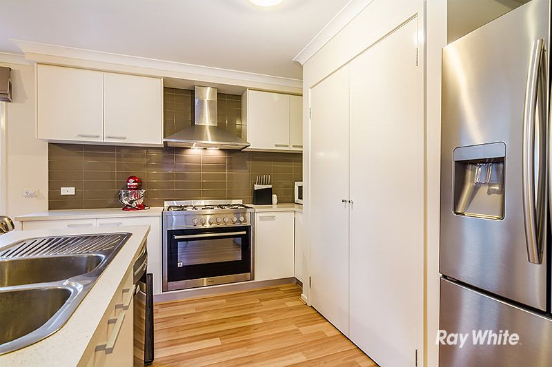 6 Karabair Street, Clyde North, VIC 3978