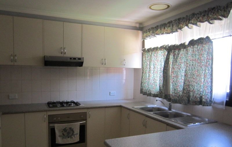 5 McMillan Court, Cranbourne North, VIC 3977