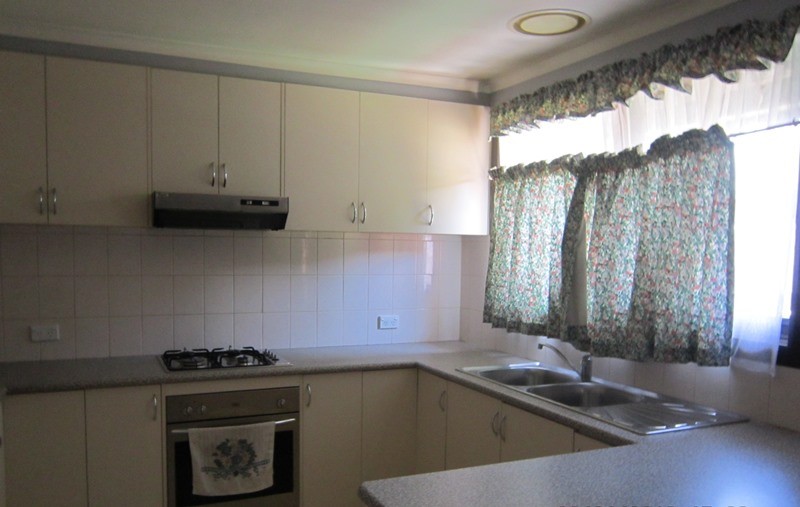 5 McMillan Court, Cranbourne North, VIC 3977