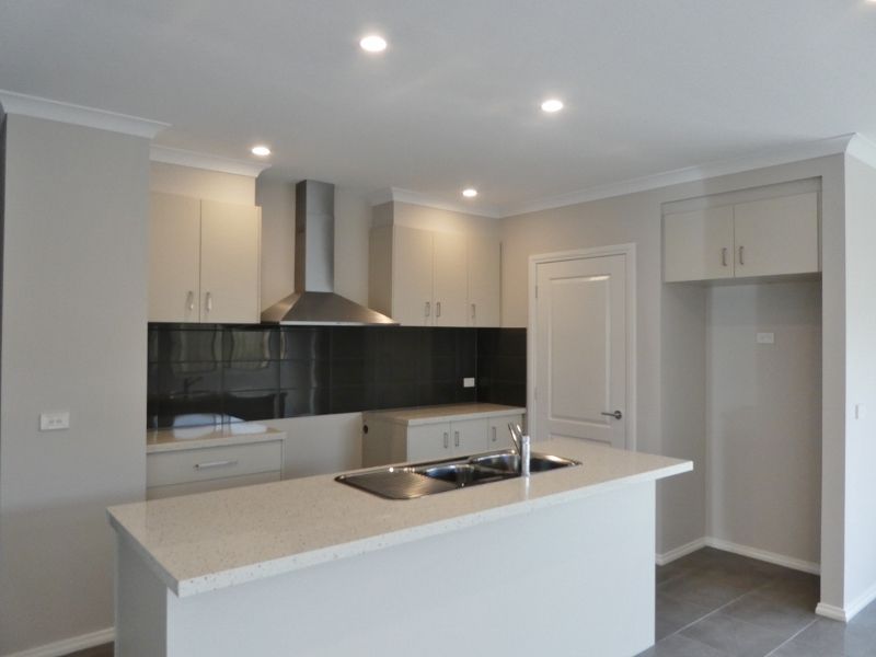 13 Trueman Street, Cranbourne West, VIC 3977