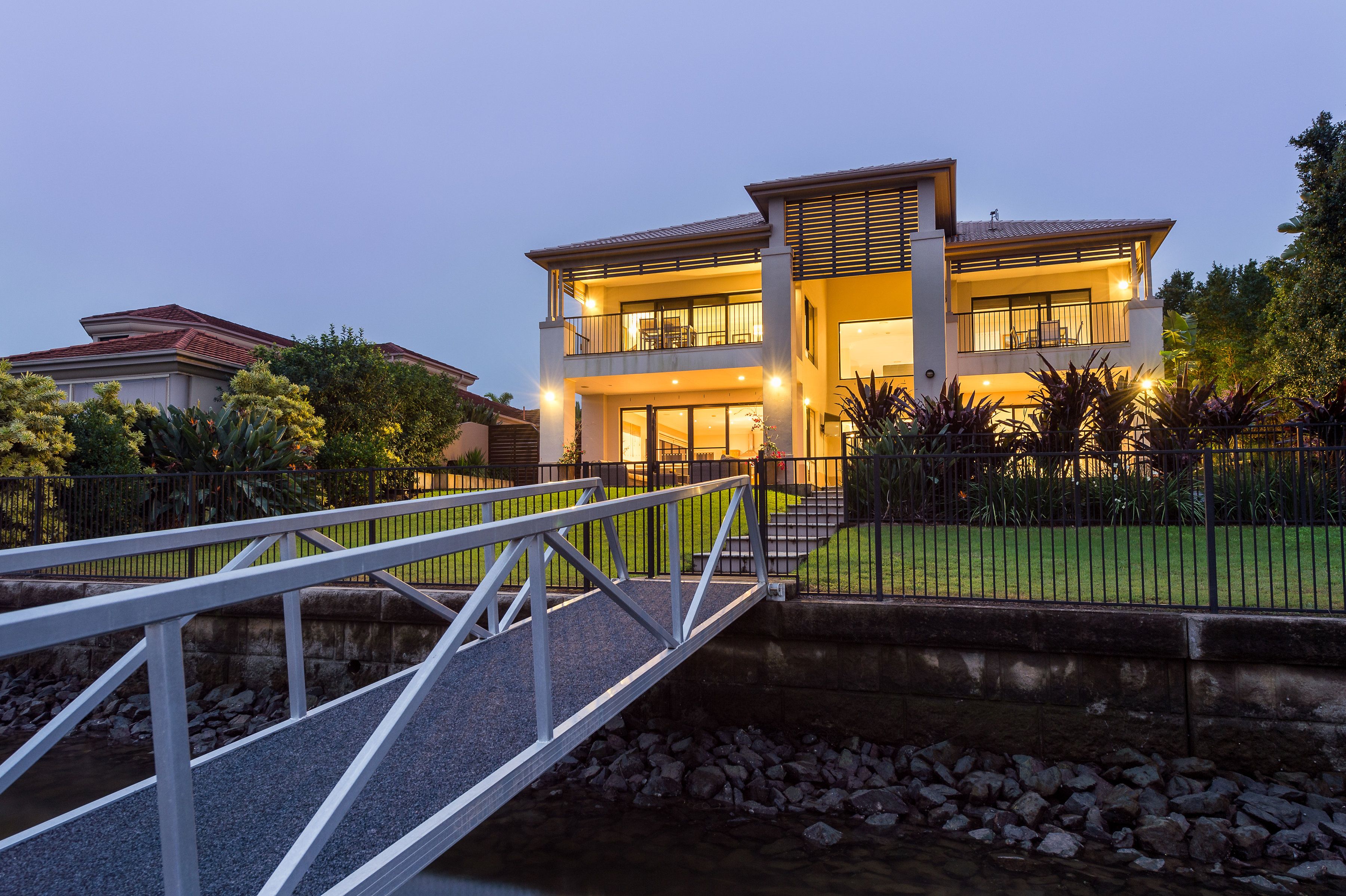 1657 Riverdale Drive, Hope Island, QLD 4212